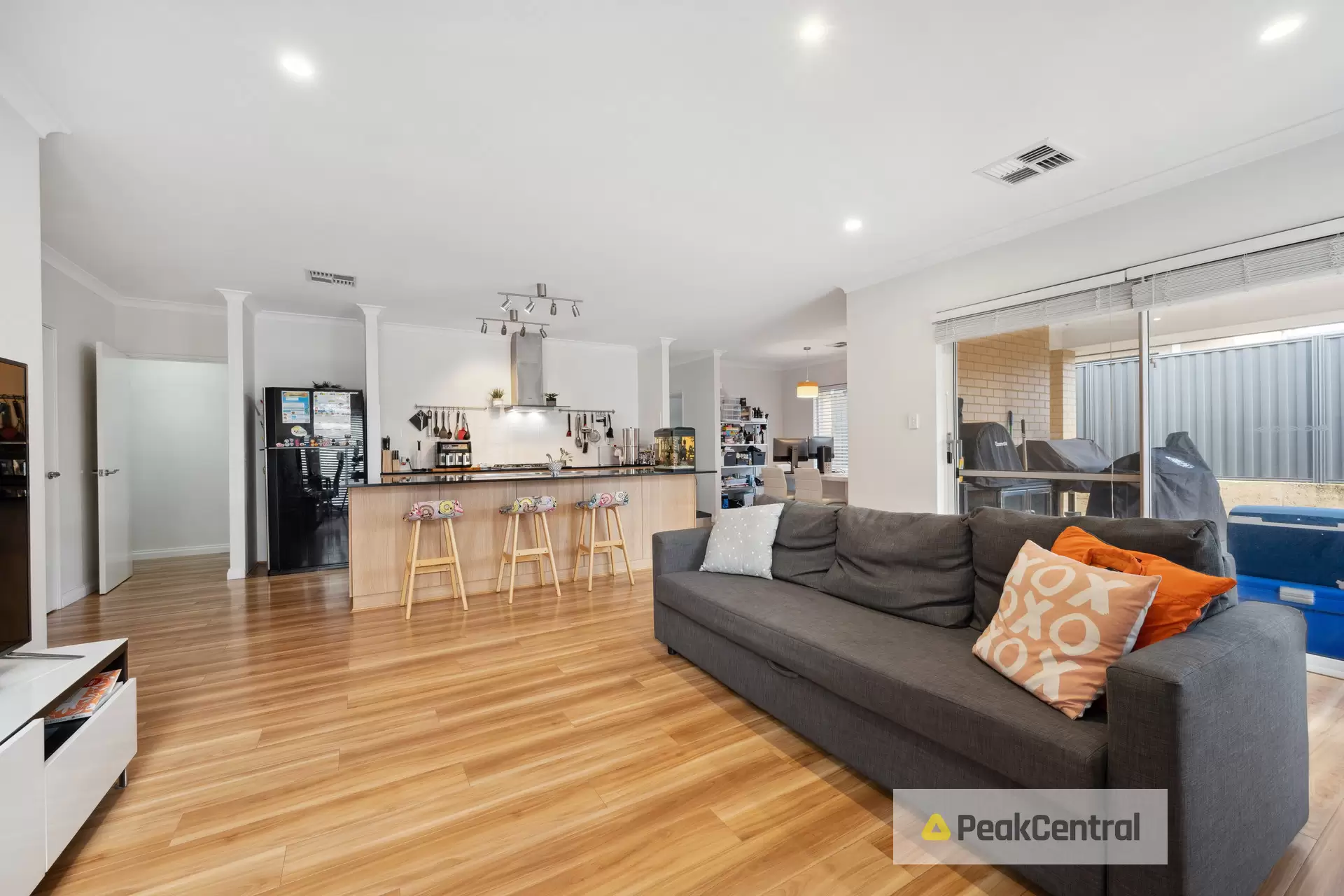 14 Bronzite Road, Treeby Sold by Peak Central Property Group - image 5