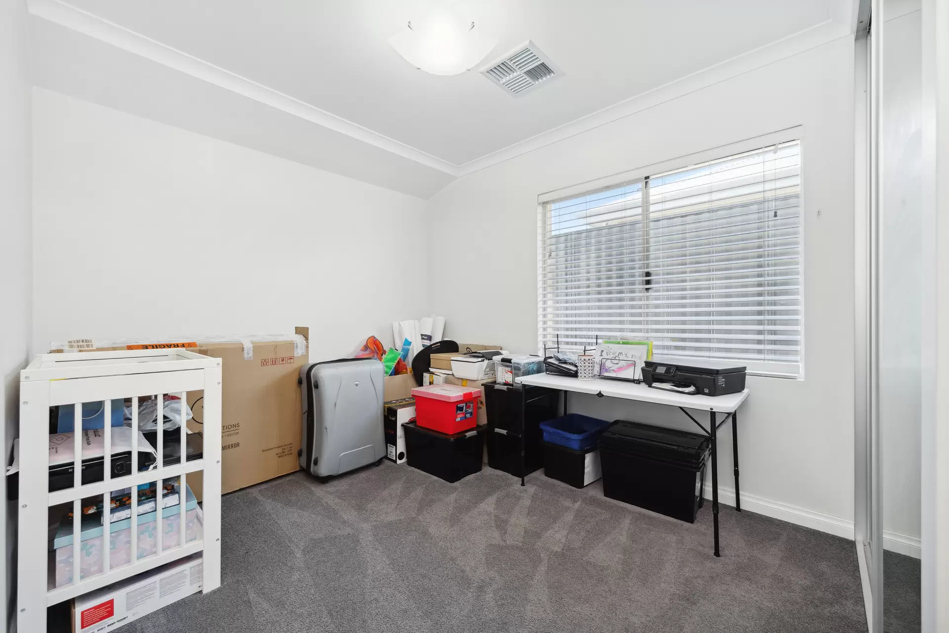 14 Bronzite Road, Treeby Sold by Peak Central Property Group - image 1