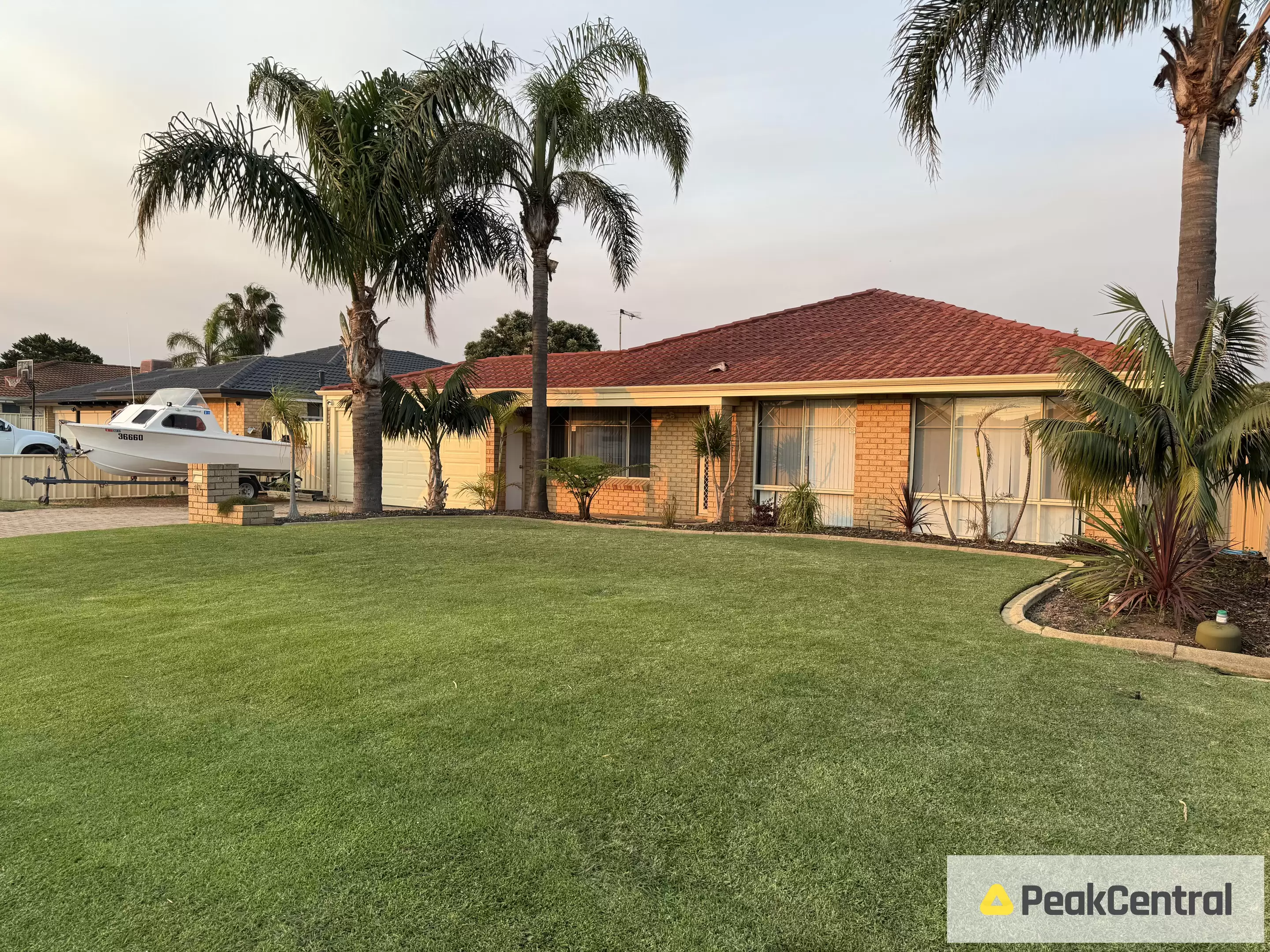 17 St Andrews Loop, Cooloongup Sold by Peak Central Property Group - image 1