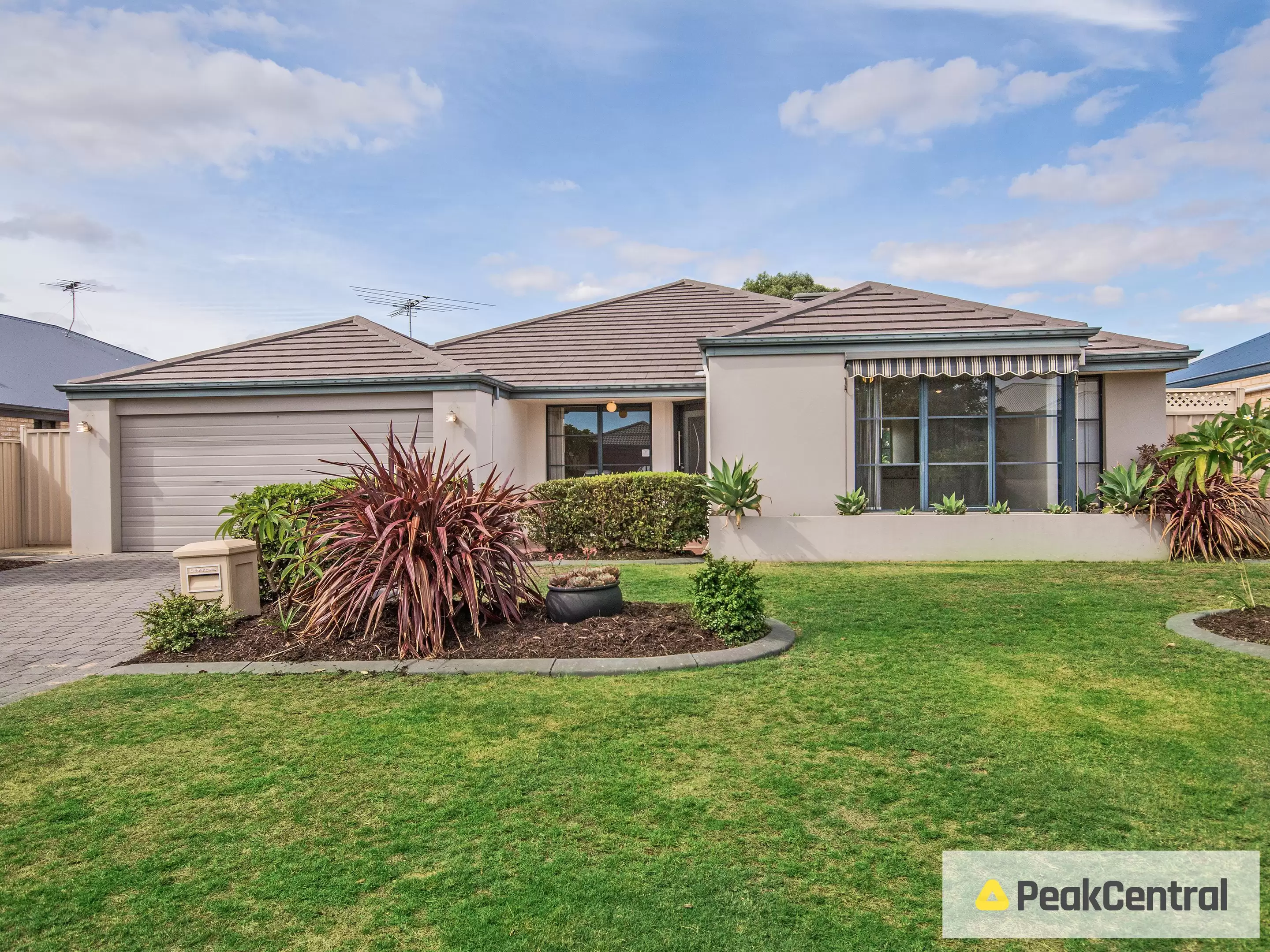 7 Lucky Bay Road, Secret Harbour Sold by Peak Central Property Group - image 1