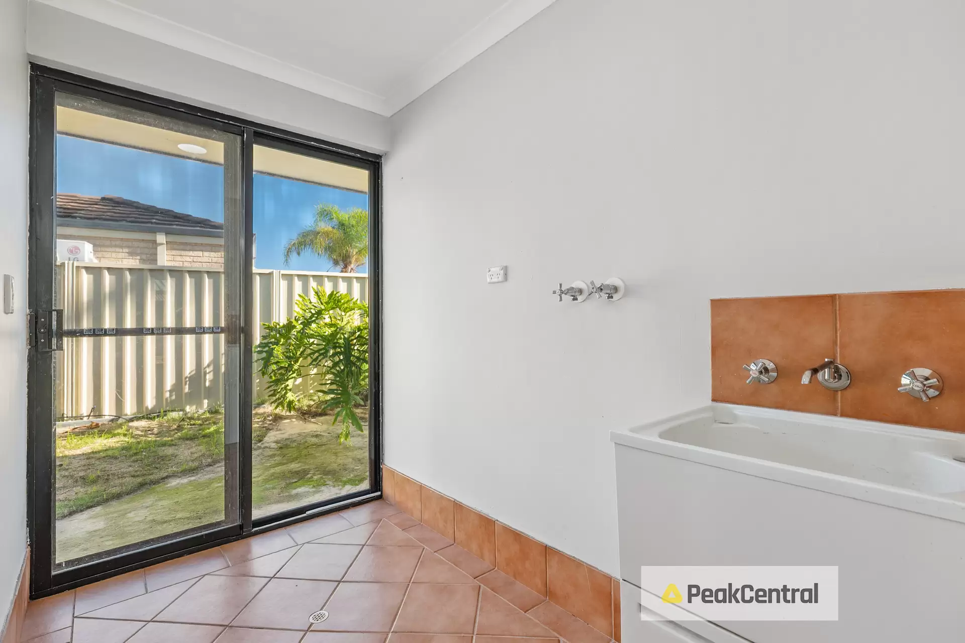 9 Flores Place, Waikiki Sold by Peak Central Property Group - image 1