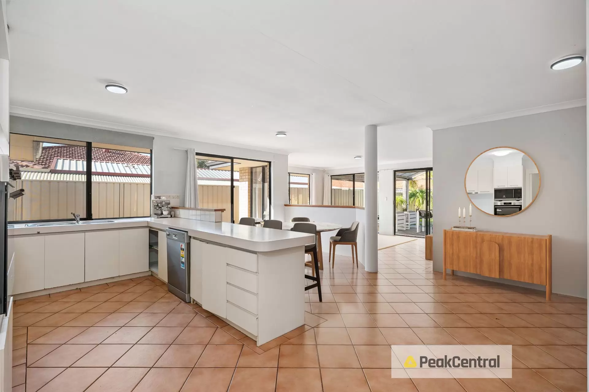 9 Flores Place, Waikiki Sold by Peak Central Property Group - image 3