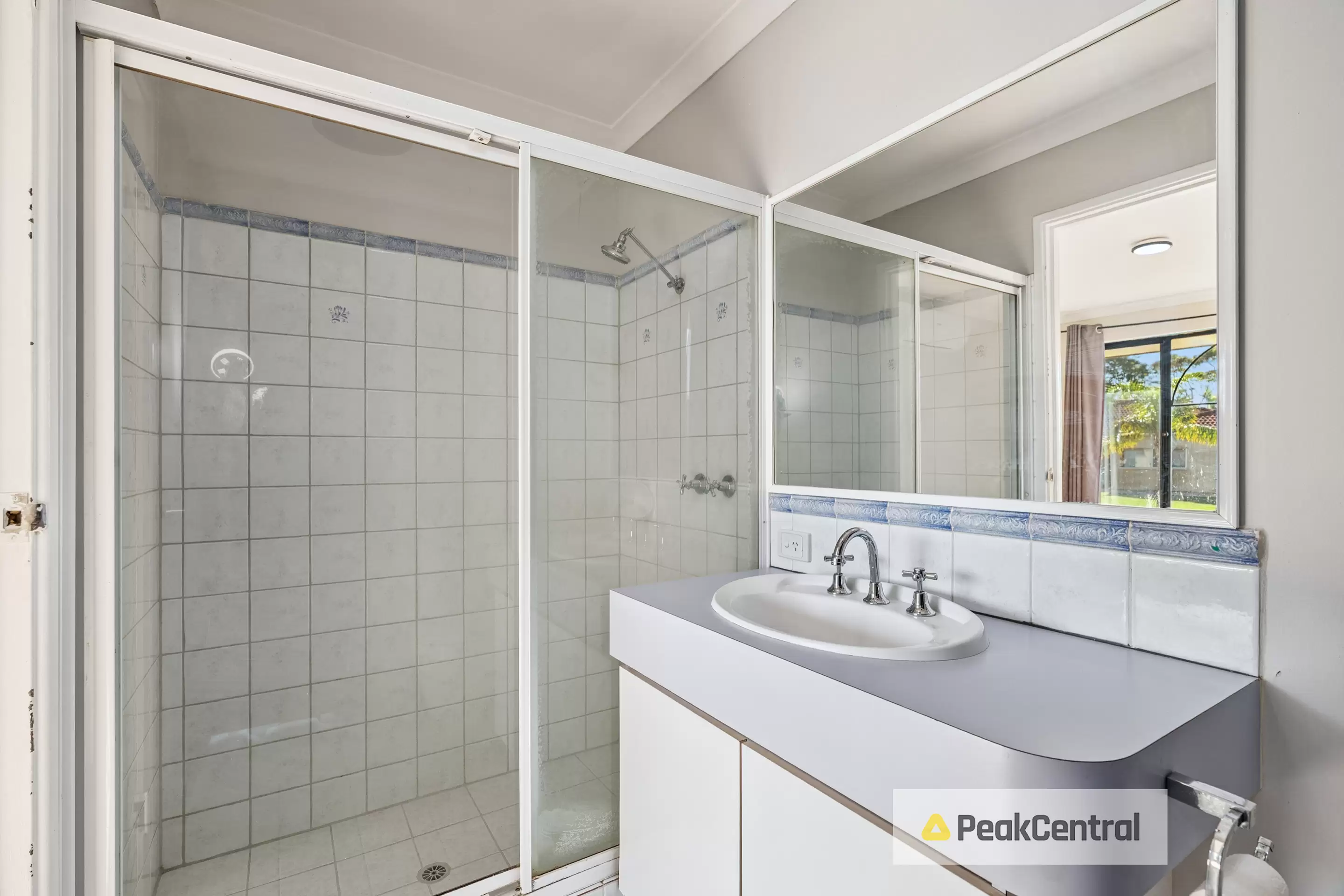 9 Flores Place, Waikiki Sold by Peak Central Property Group - image 7