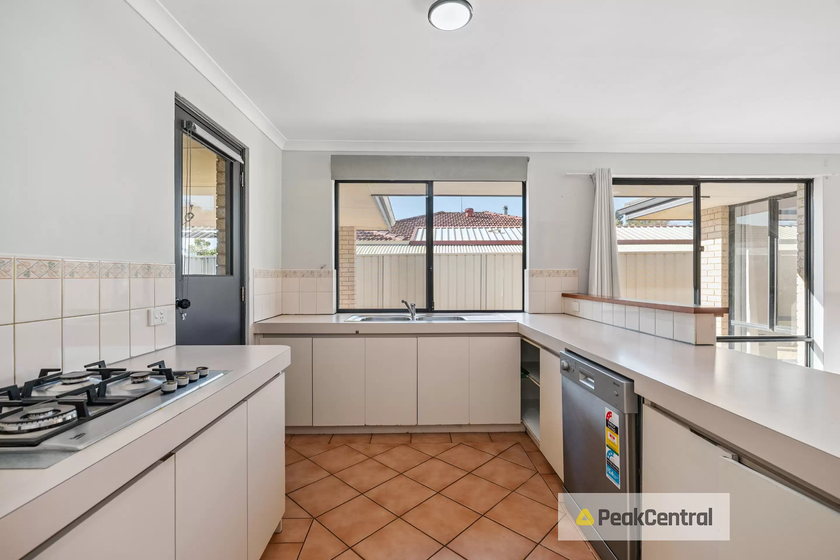 9 Flores Place, Waikiki Sold by Peak Central Property Group - image 4