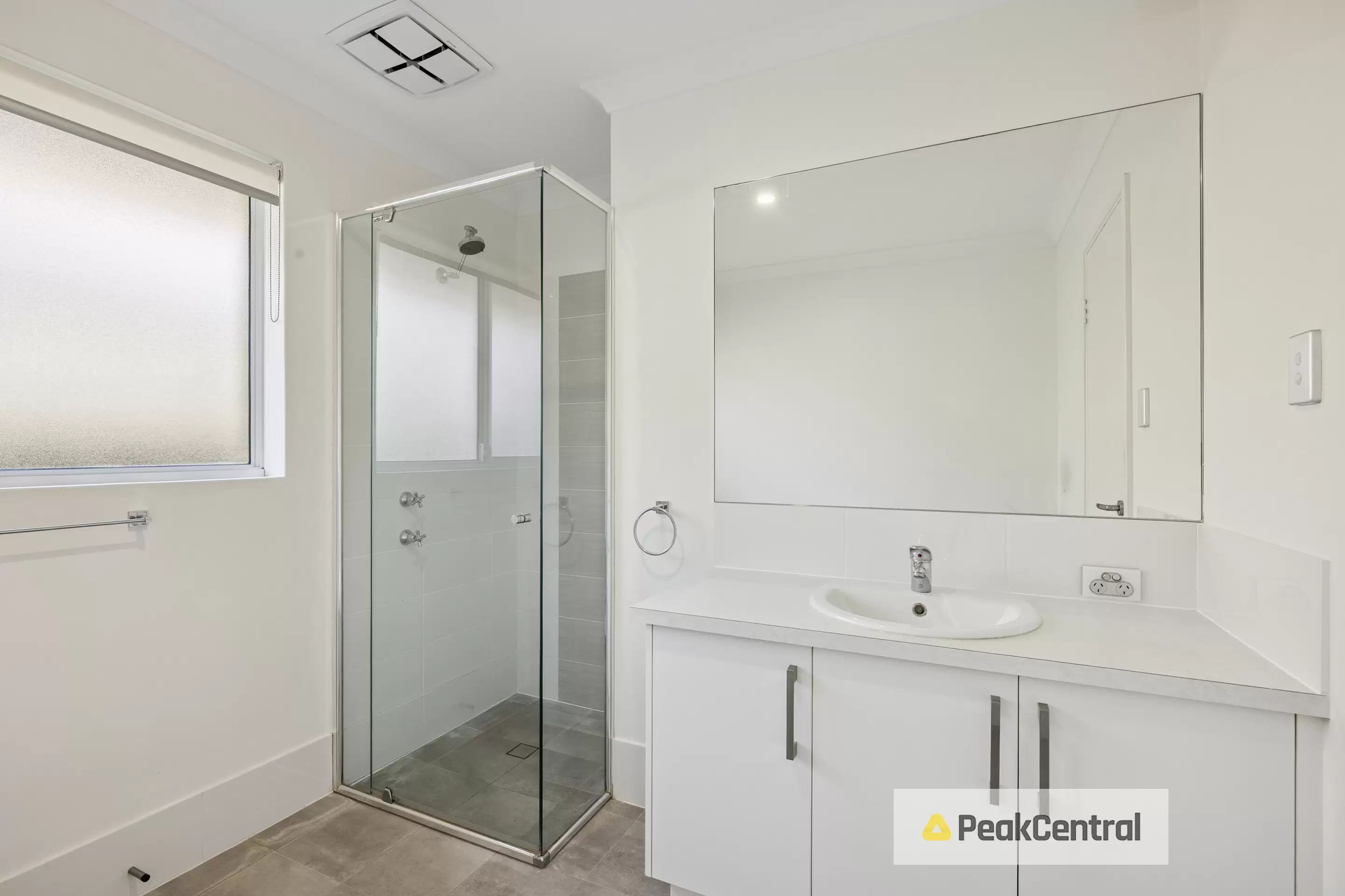 30 Wintergreen Crescent, Treeby Sold by Peak Central Property Group - image 13