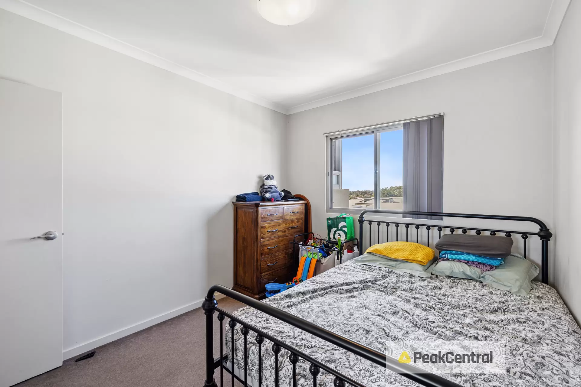 24/105 Wentworth Parade, Success Sold by Peak Central Property Group - image 1