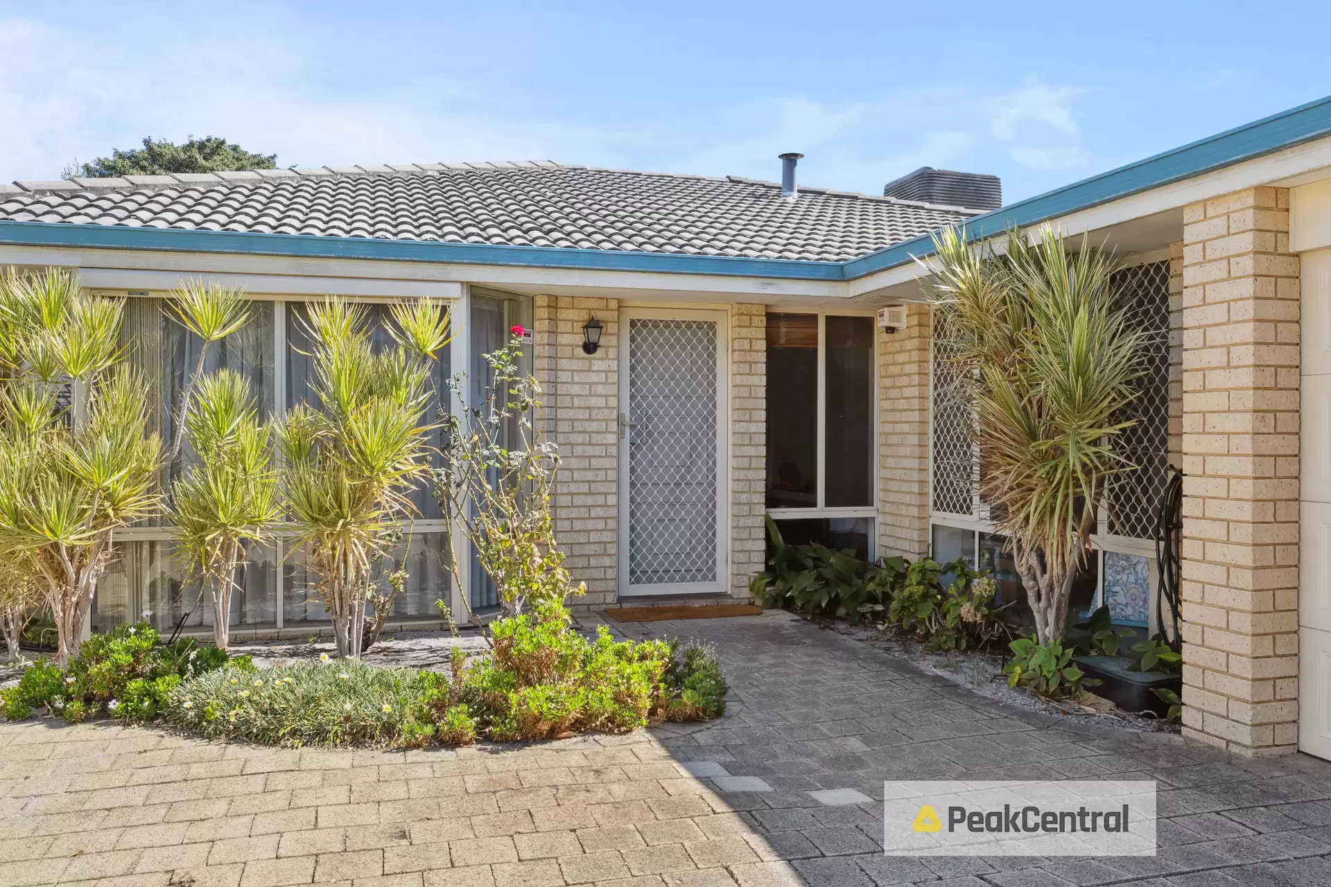 13 Stuart Court, Bateman Sold by Peak Central Property Group - image 1