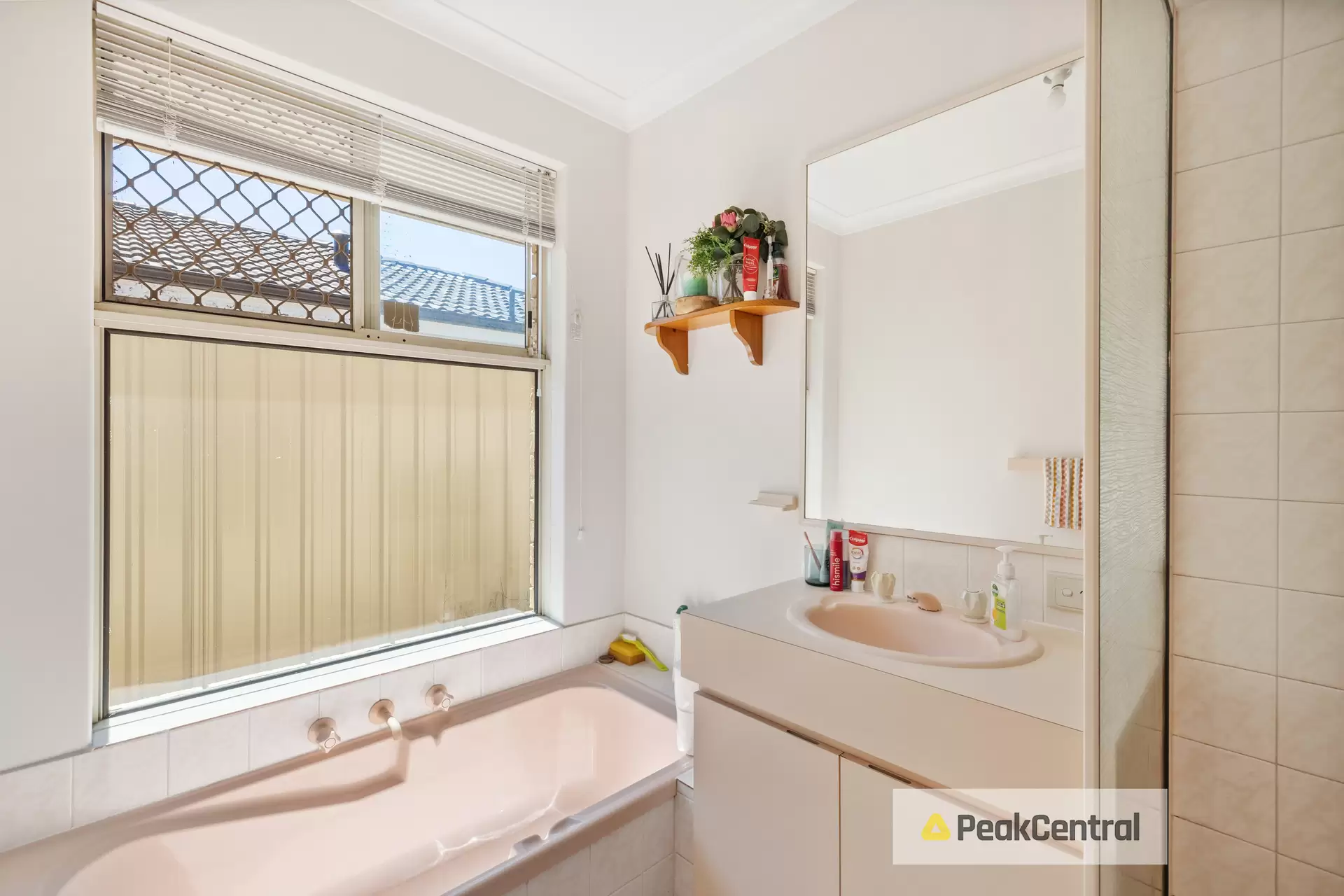13 Stuart Court, Bateman Sold by Peak Central Property Group - image 1