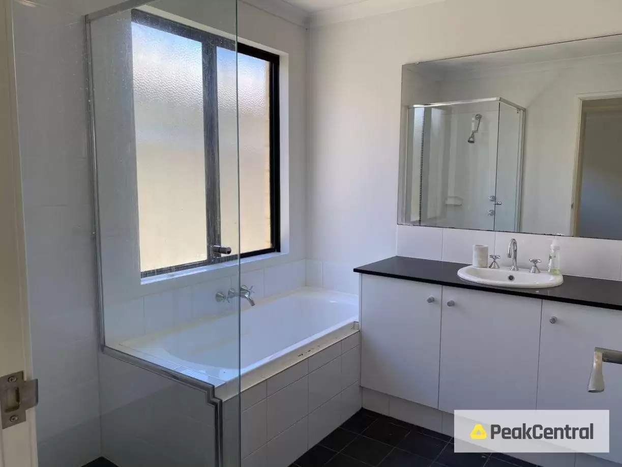 3/6 Papillon Road, Success Leased by Peak Central Property Group - image 10