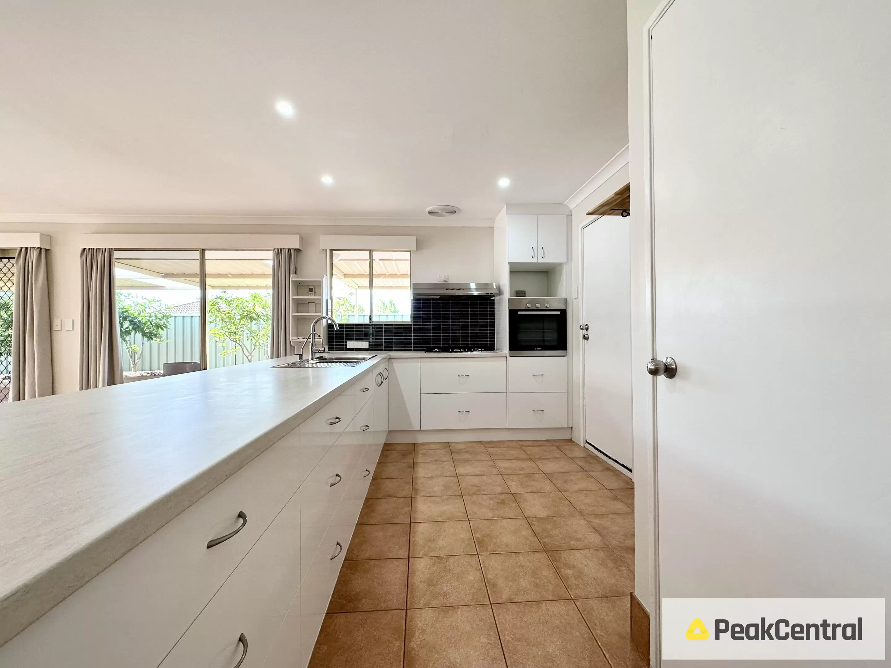 23 Jerrat Mews, Atwell Leased by Peak Central Property Group - image 5