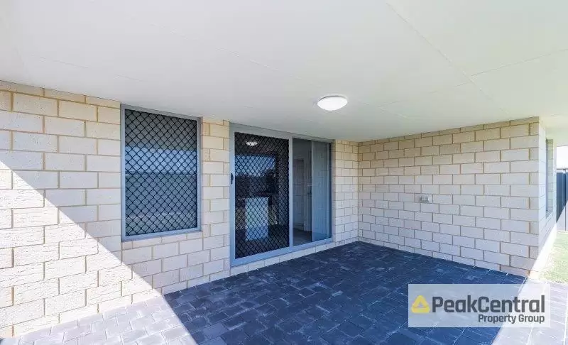 33 Moonee Street, Lakelands Leased by Peak Central Property Group - image 11
