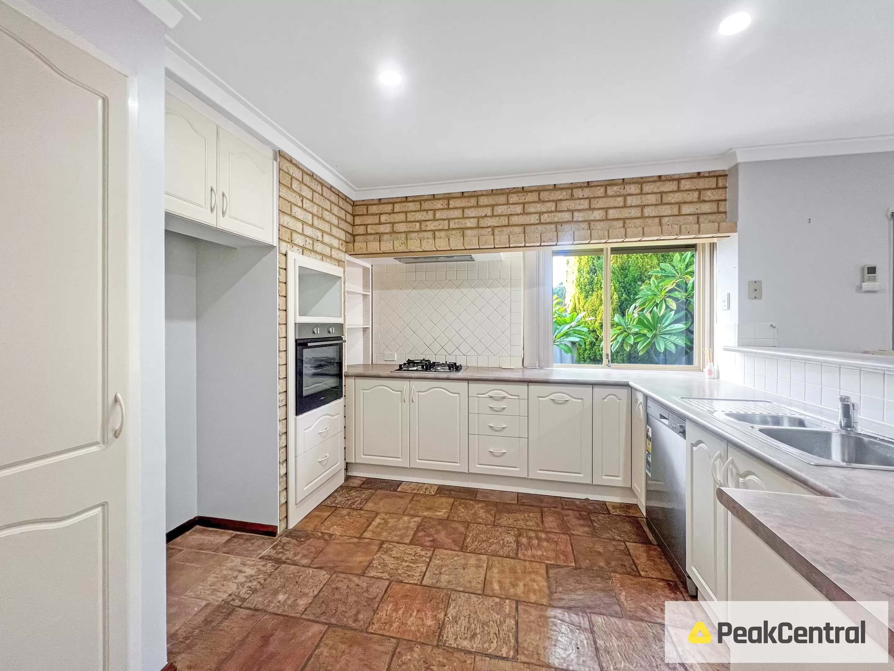 10A Fowler Row, Leeming Sold by Peak Central Property Group - image 4