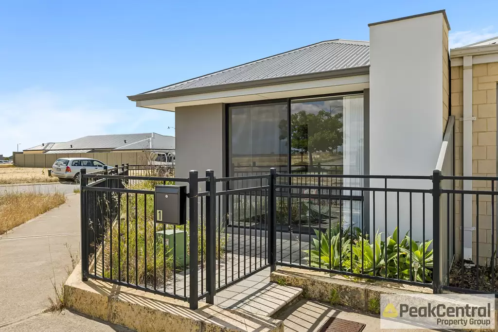 1 Paradoxa Road, Hammond Park Sold by Peak Central Property Group