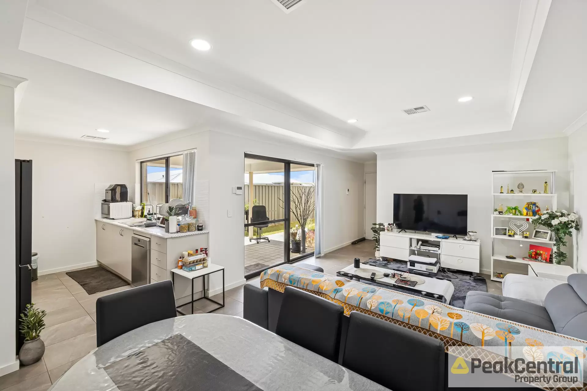 1 Paradoxa Road, Hammond Park Sold by Peak Central Property Group - image 1