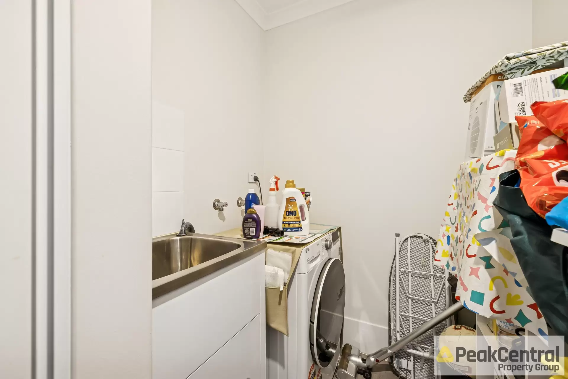1 Paradoxa Road, Hammond Park Sold by Peak Central Property Group - image 1