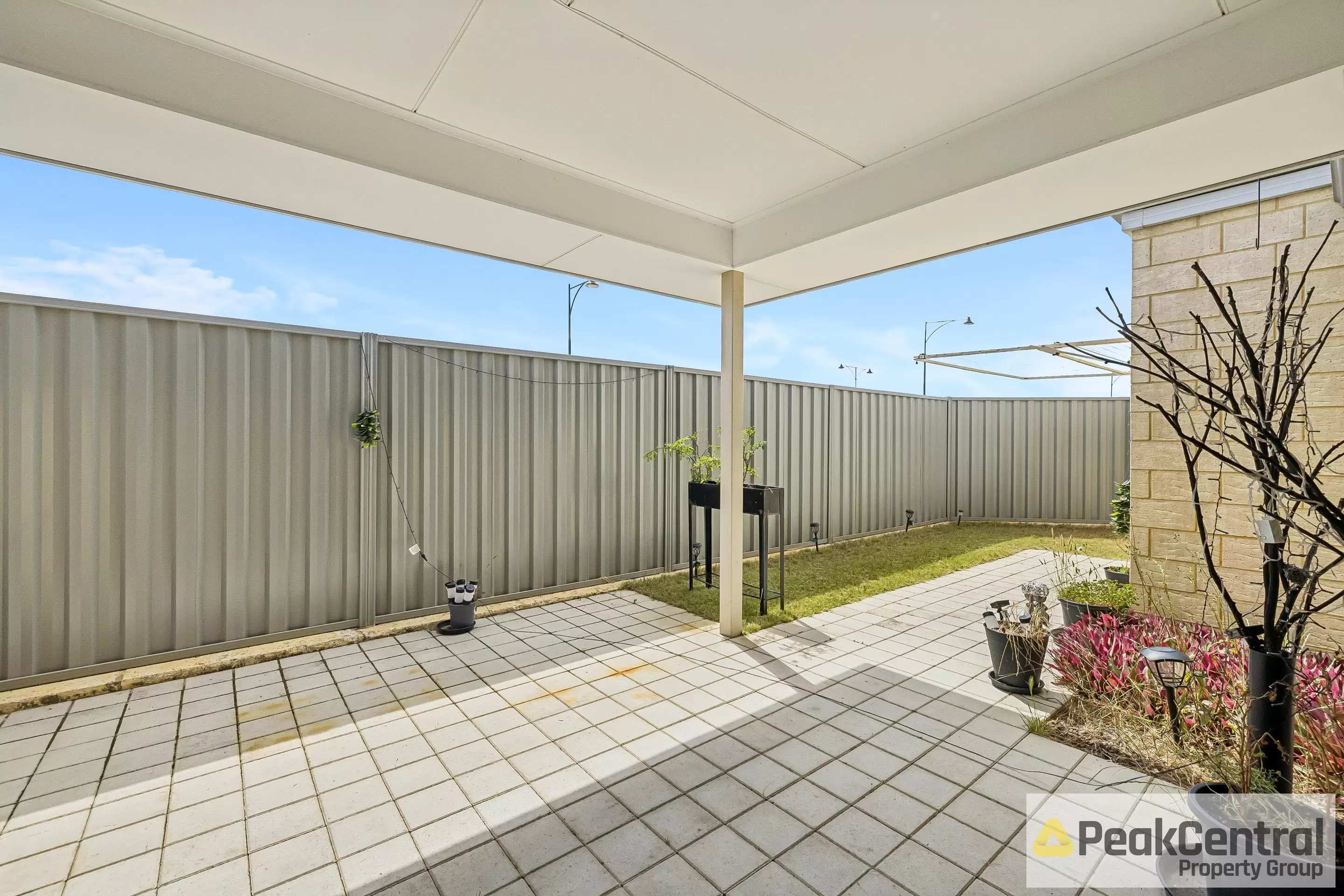1 Paradoxa Road, Hammond Park Sold by Peak Central Property Group - image 18
