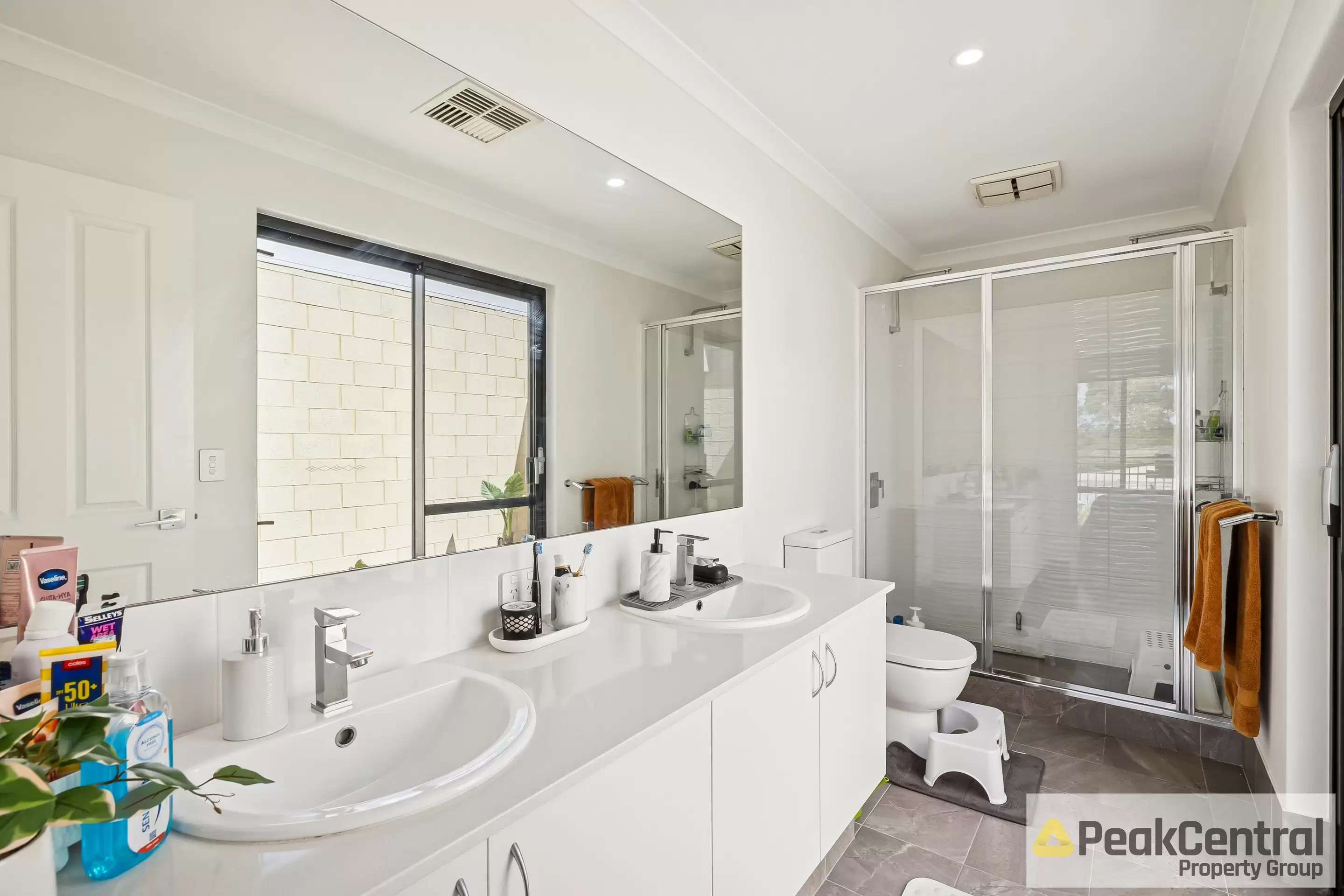 1 Paradoxa Road, Hammond Park Sold by Peak Central Property Group - image 13