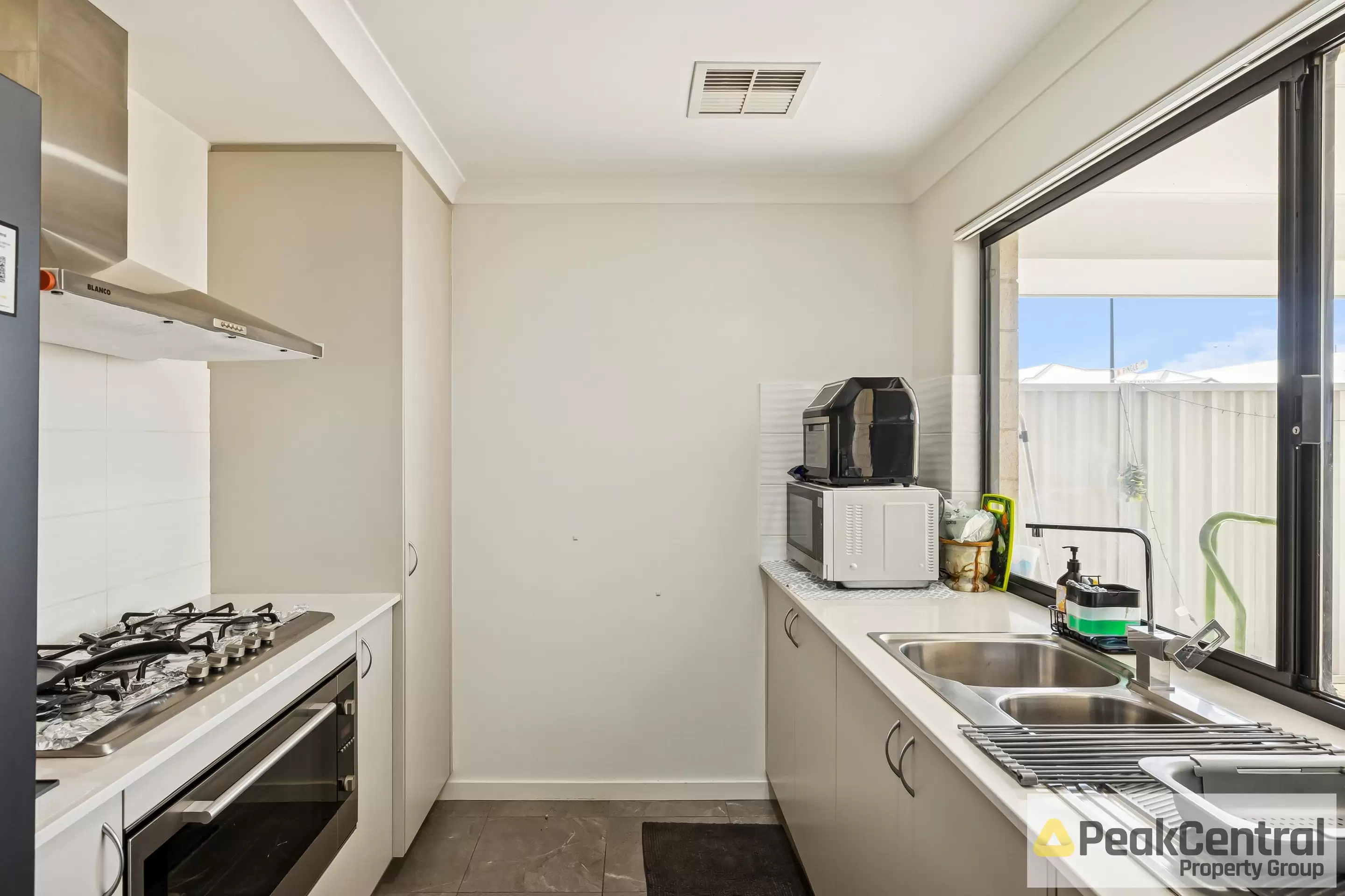 1 Paradoxa Road, Hammond Park Sold by Peak Central Property Group - image 2