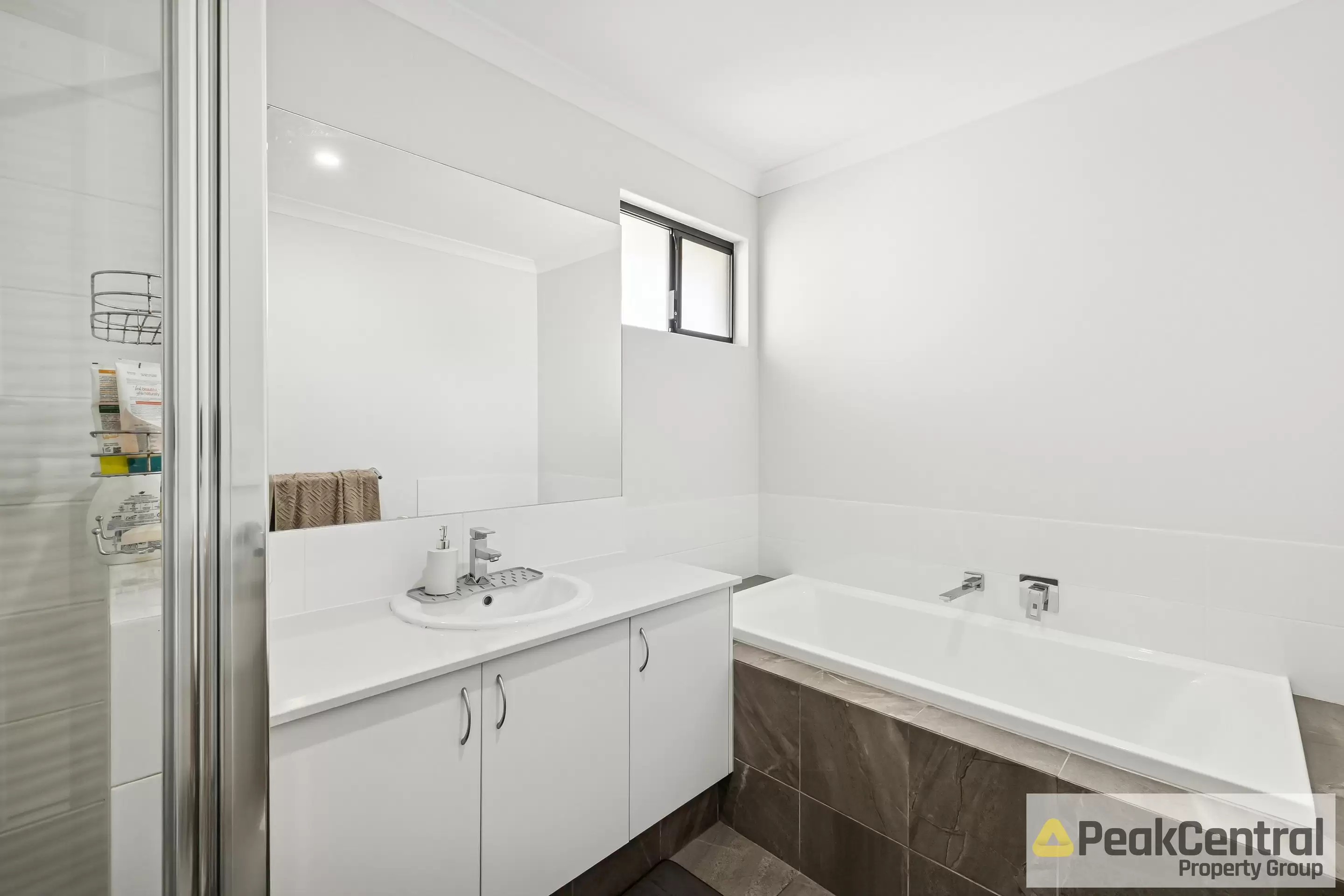 1 Paradoxa Road, Hammond Park Sold by Peak Central Property Group - image 12