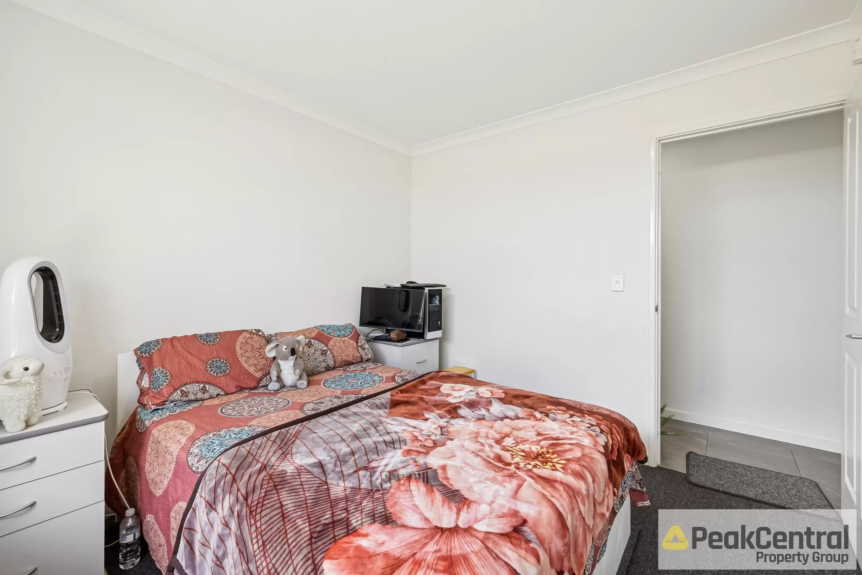 1 Paradoxa Road, Hammond Park Sold by Peak Central Property Group - image 11