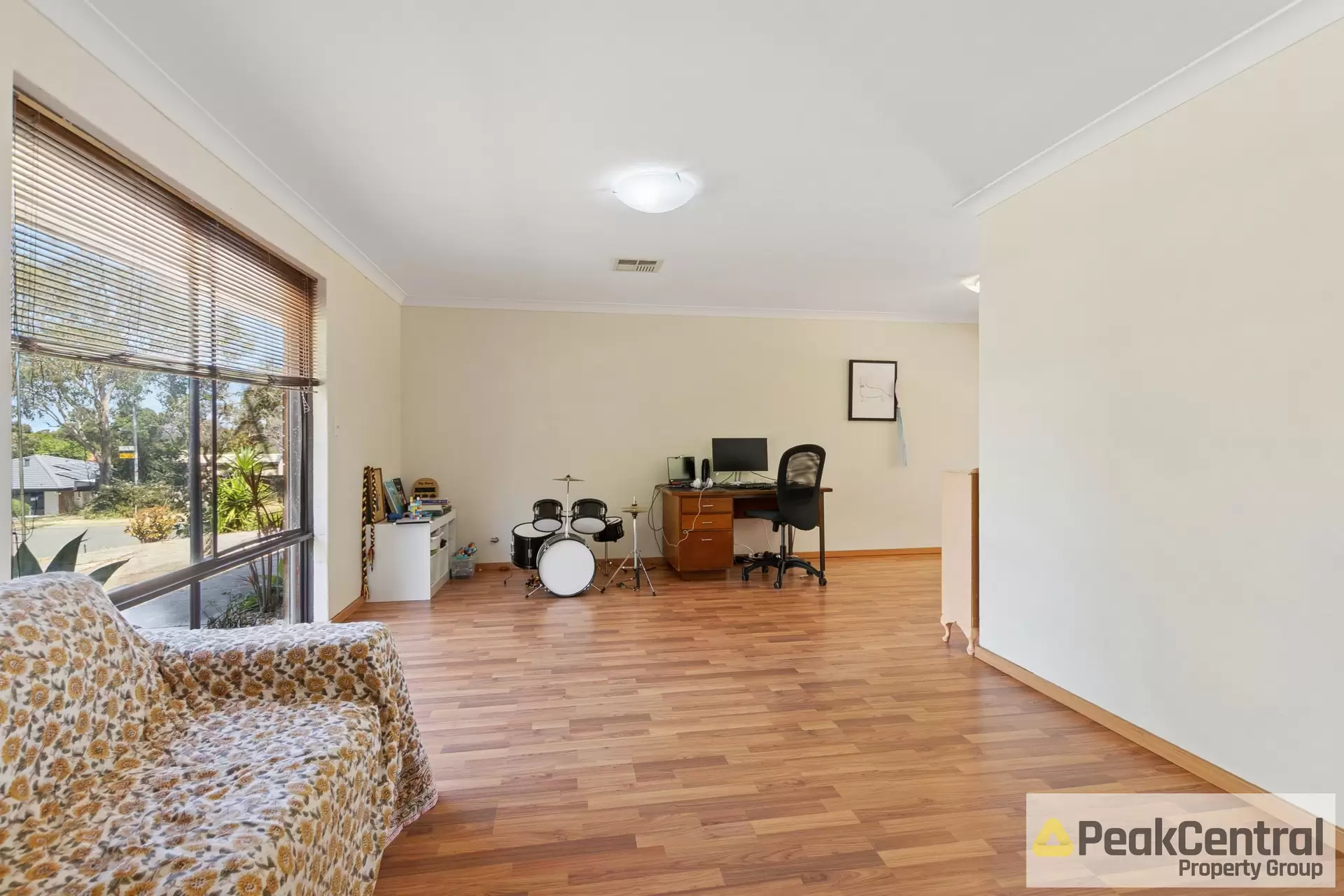 1 Robertson Place, Bibra Lake Sold by Peak Central Property Group - image 1