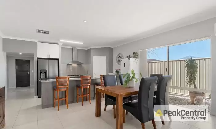 1 Payanna Grange, Lakelands Leased by Peak Central Property Group - image 8