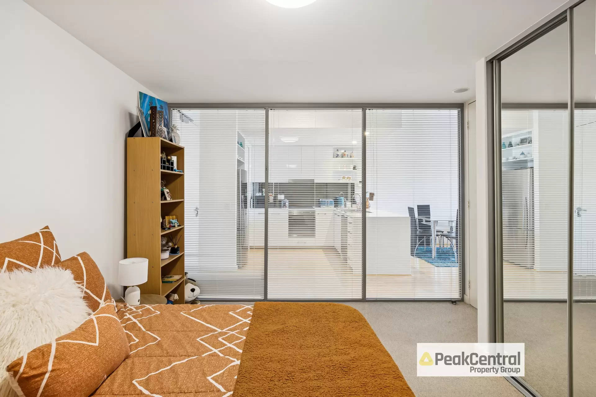 72/1 Silas Street, East Fremantle Sold by Peak Central Property Group - image 1