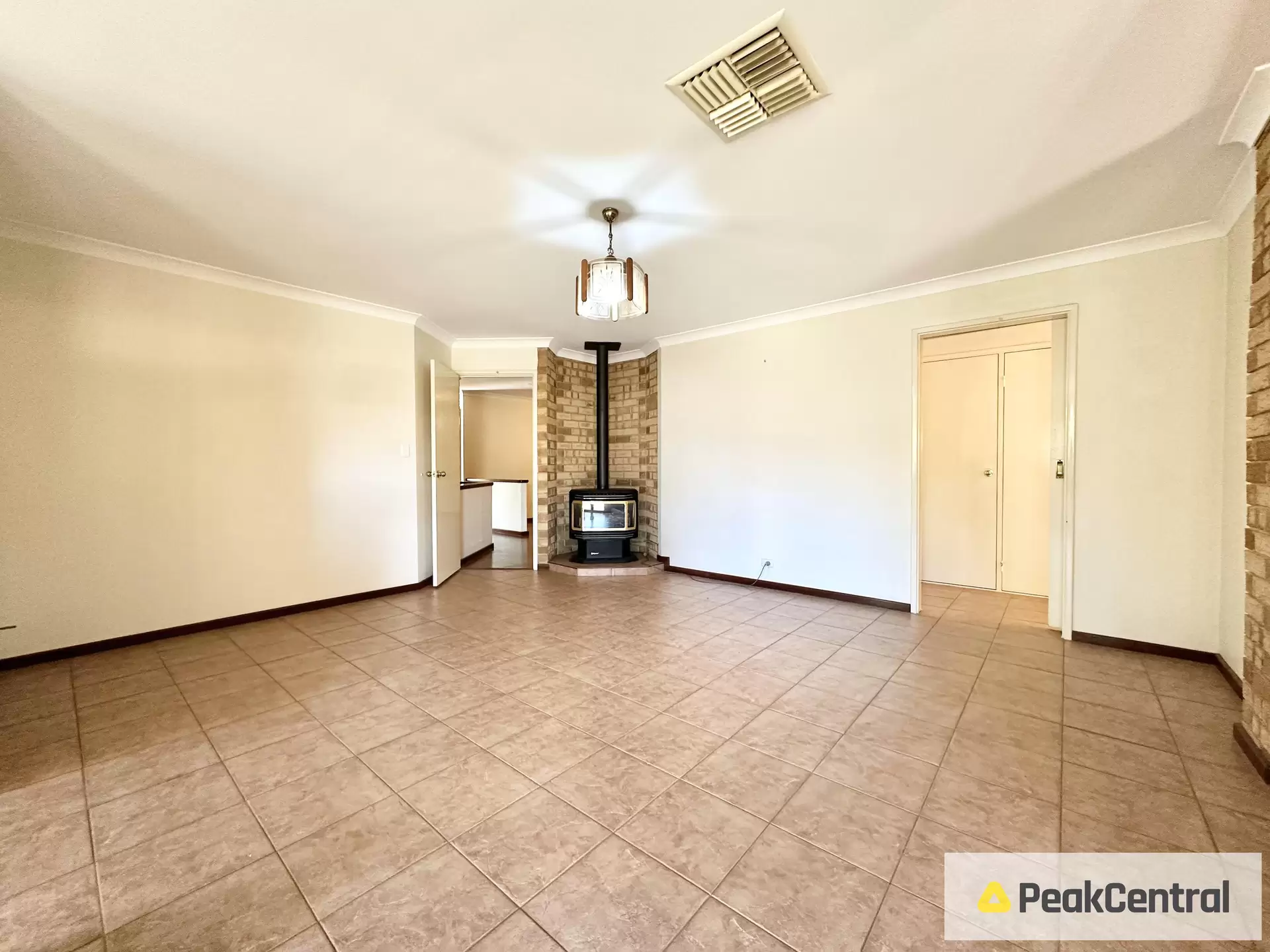 8 Kearsley Rise, Murdoch Leased by Peak Central Property Group - image 1