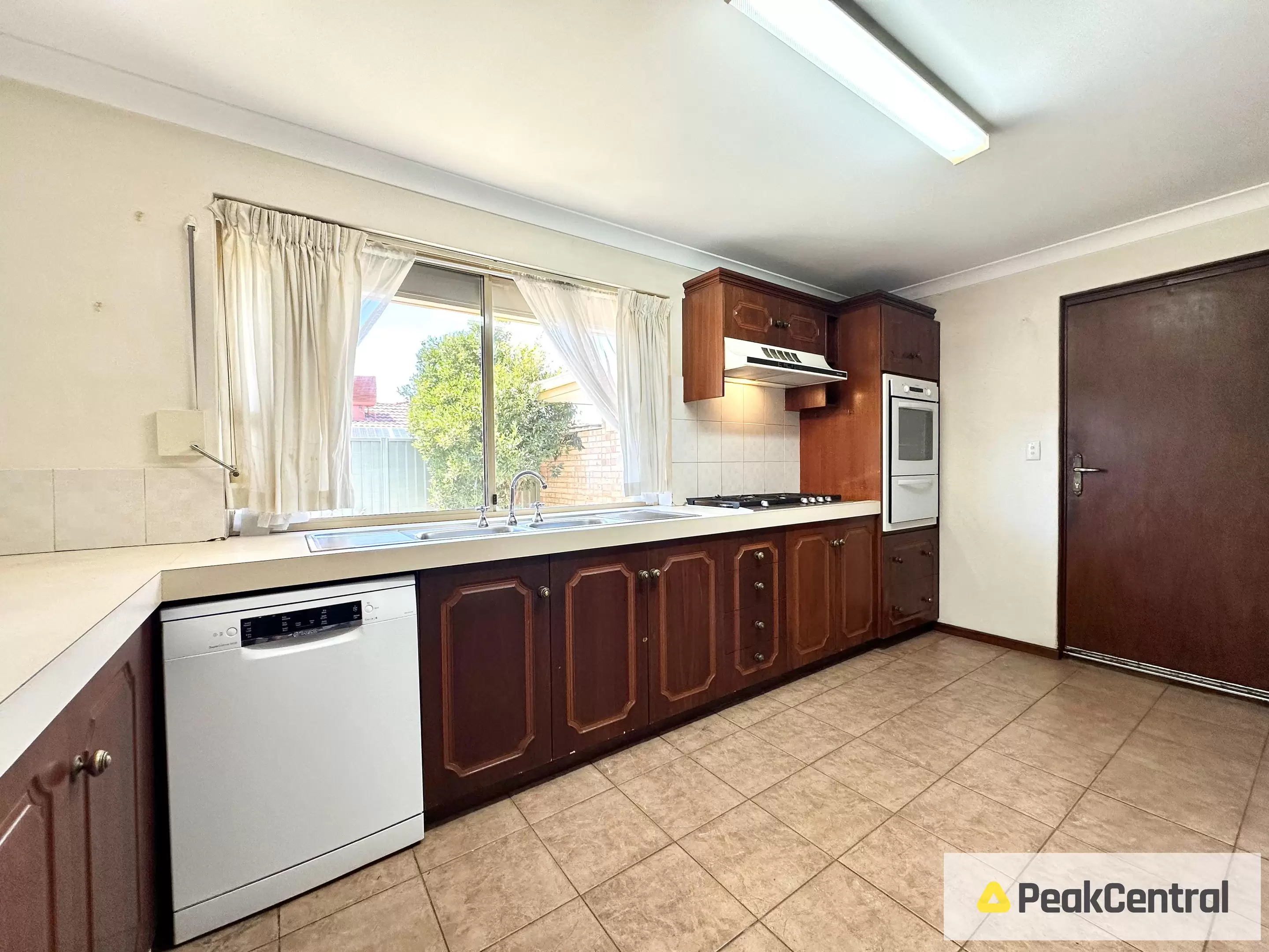 8 Kearsley Rise, Murdoch Leased by Peak Central Property Group - image 8
