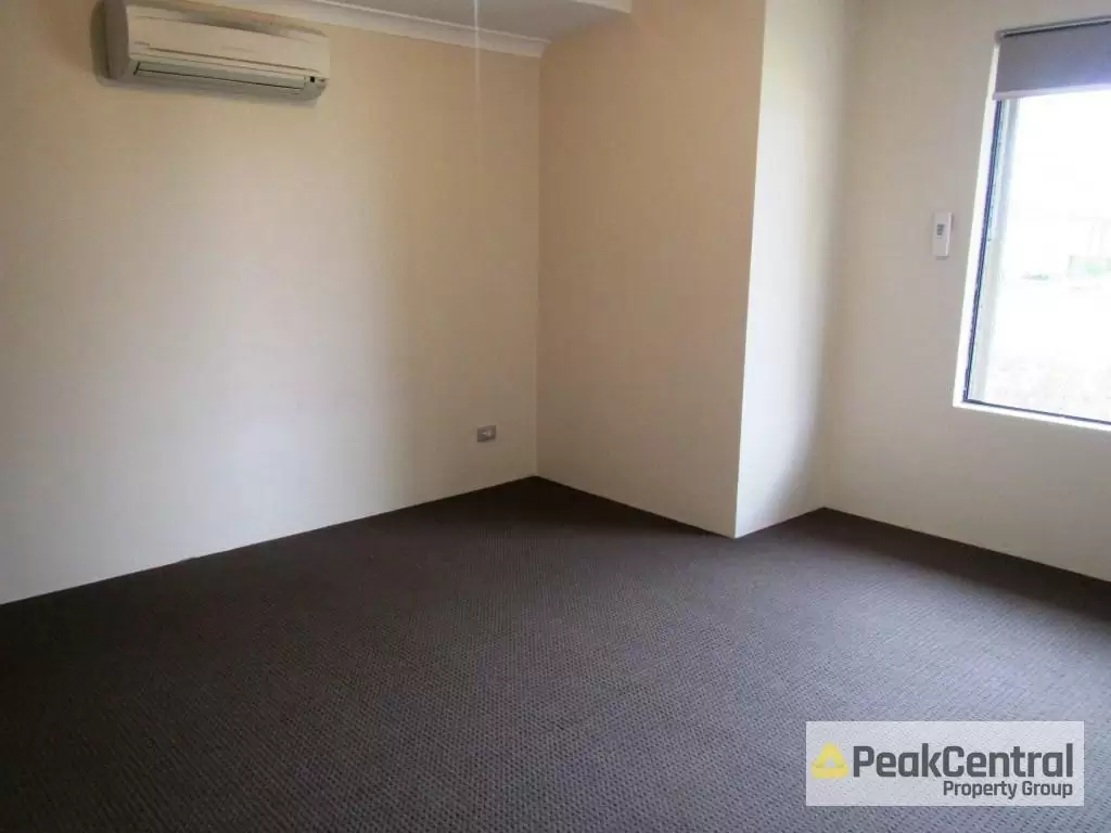 10 Baler Court, Hammond Park Leased by Peak Central Property Group - image 3