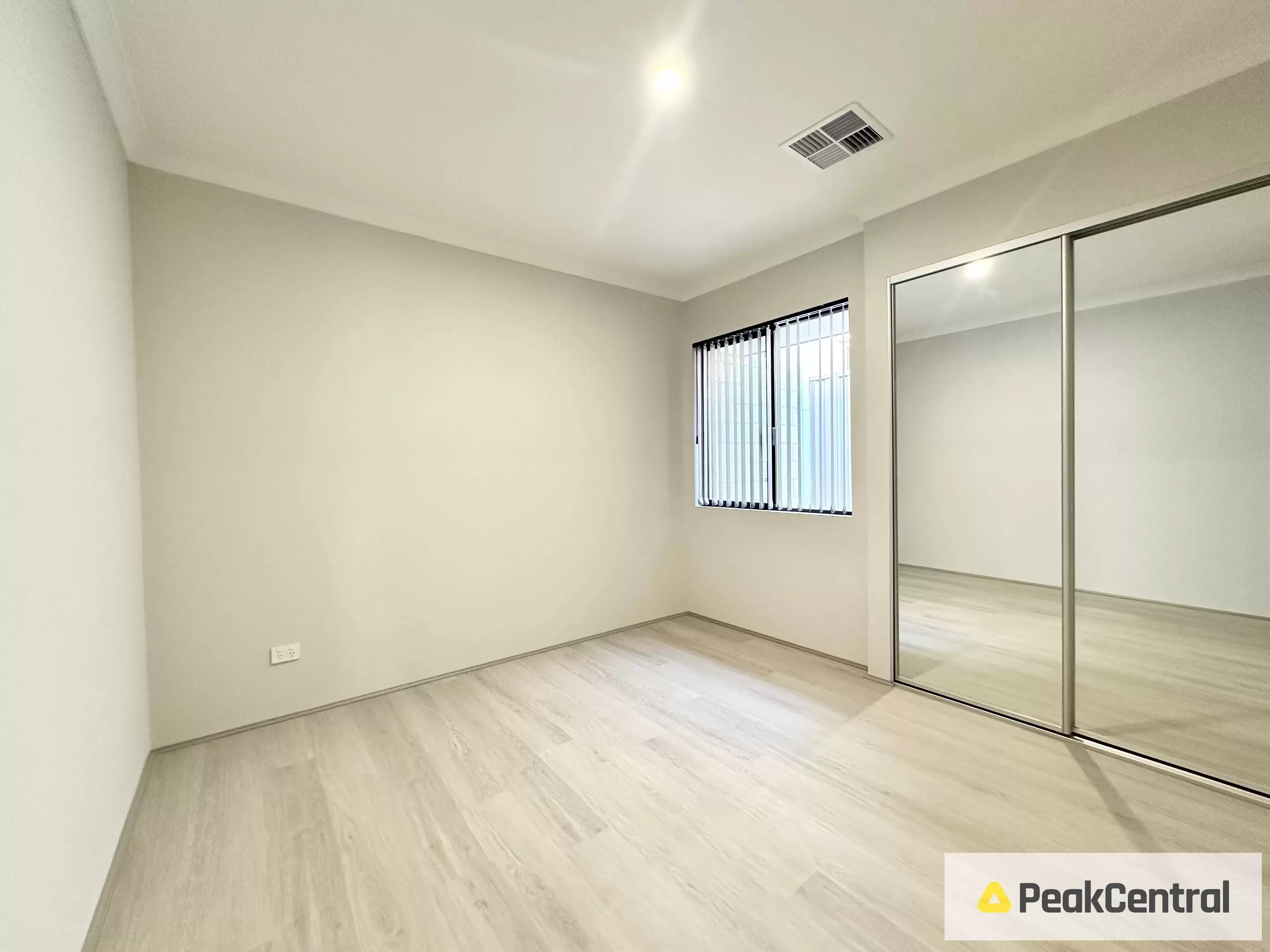 9 Fragrant Street, Hammond Park Leased by Peak Central Property Group - image 13