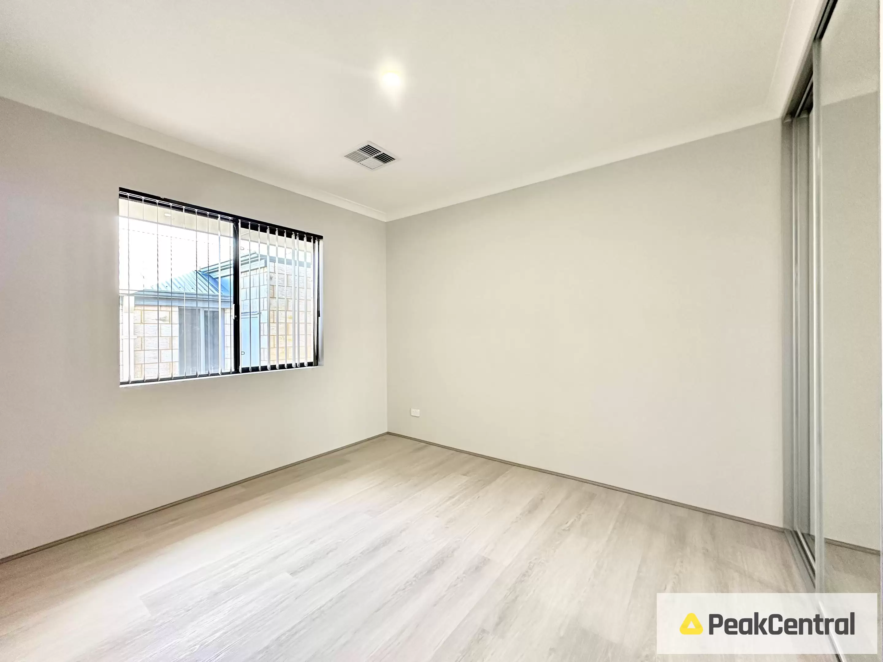 9 Fragrant Street, Hammond Park Leased by Peak Central Property Group - image 10