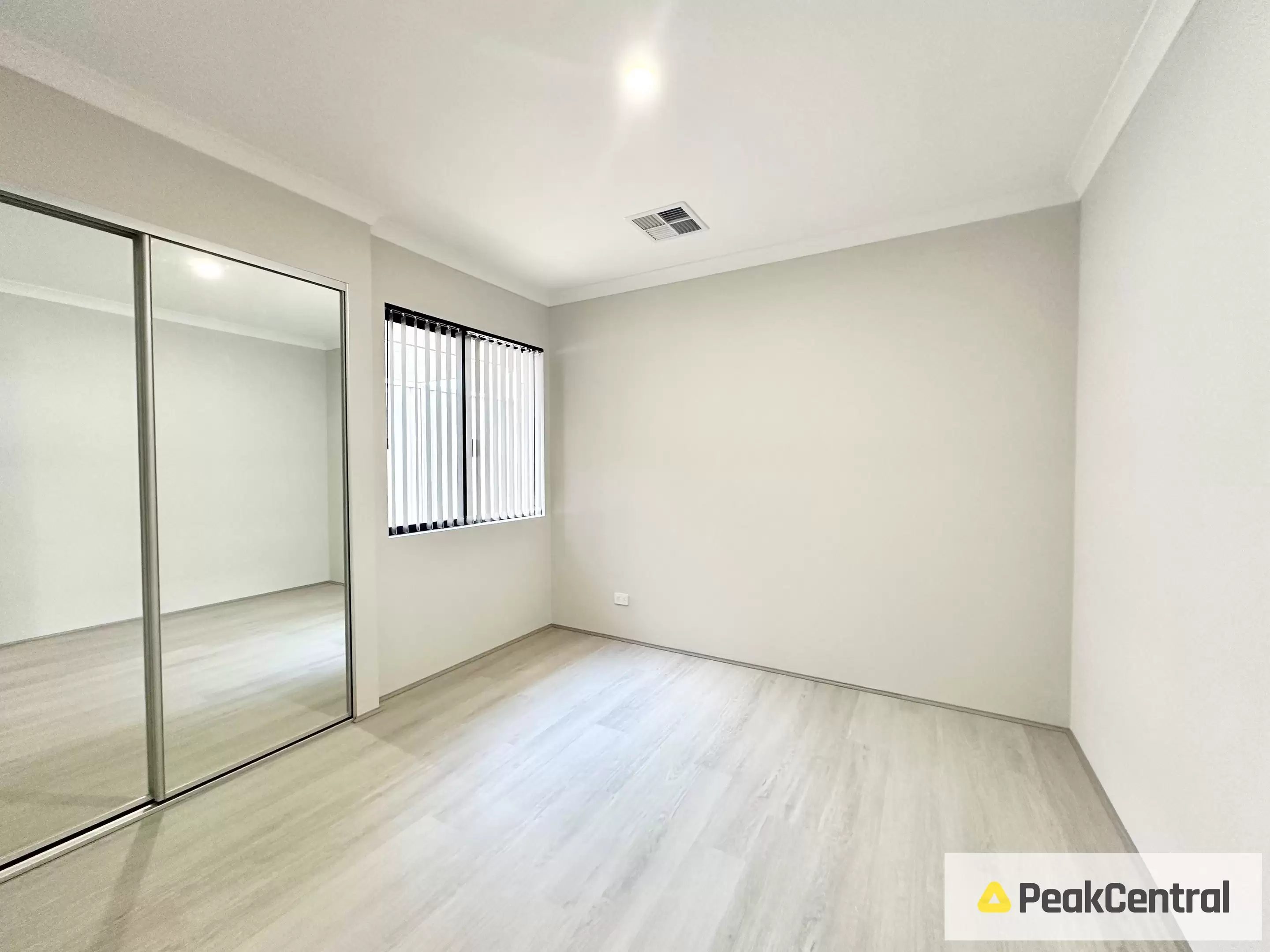 9 Fragrant Street, Hammond Park Leased by Peak Central Property Group - image 11