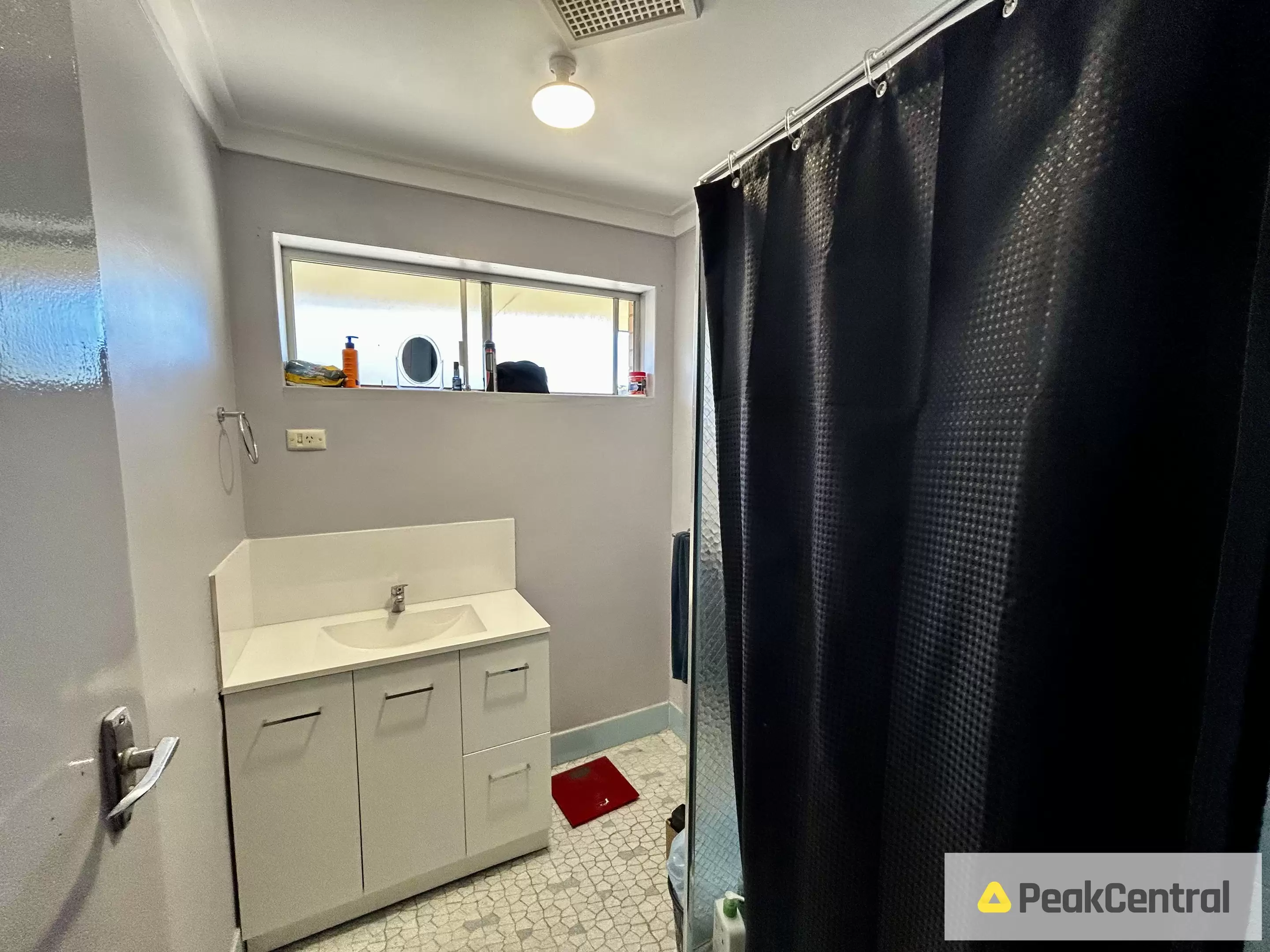 1A Doolette Street, Spearwood Leased by Peak Central Property Group - image 4