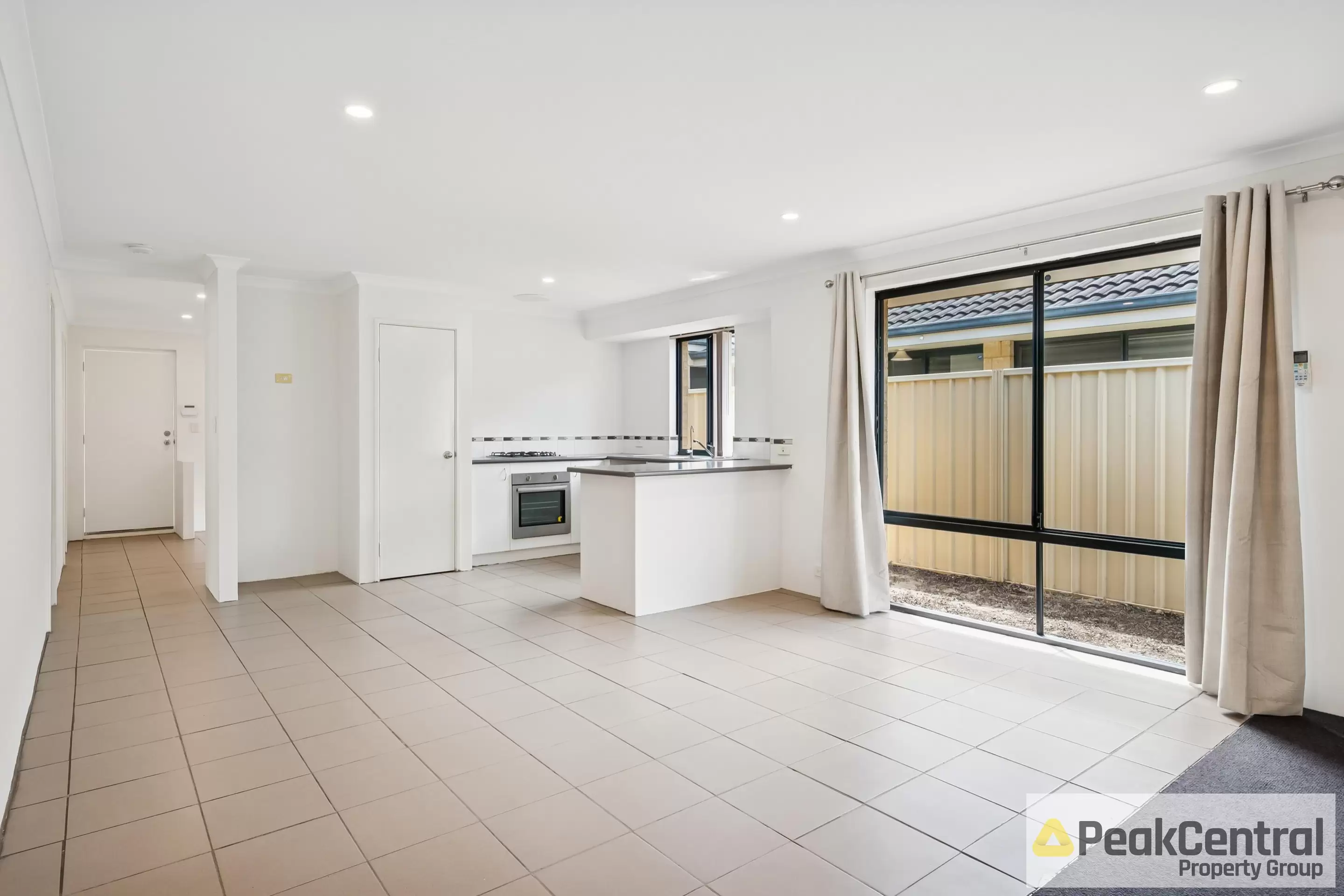 7 Mariposa Gardens, Success Leased by Peak Central Property Group - image 4