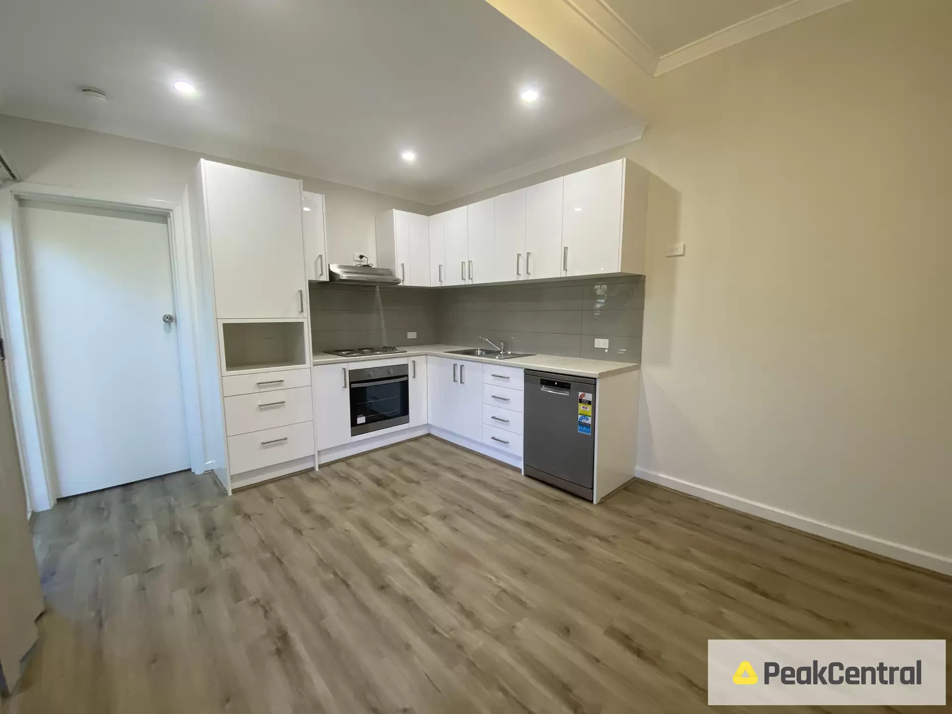 B/66 Frederick Road, Hamilton Hill Leased by Peak Central Property Group - image 1