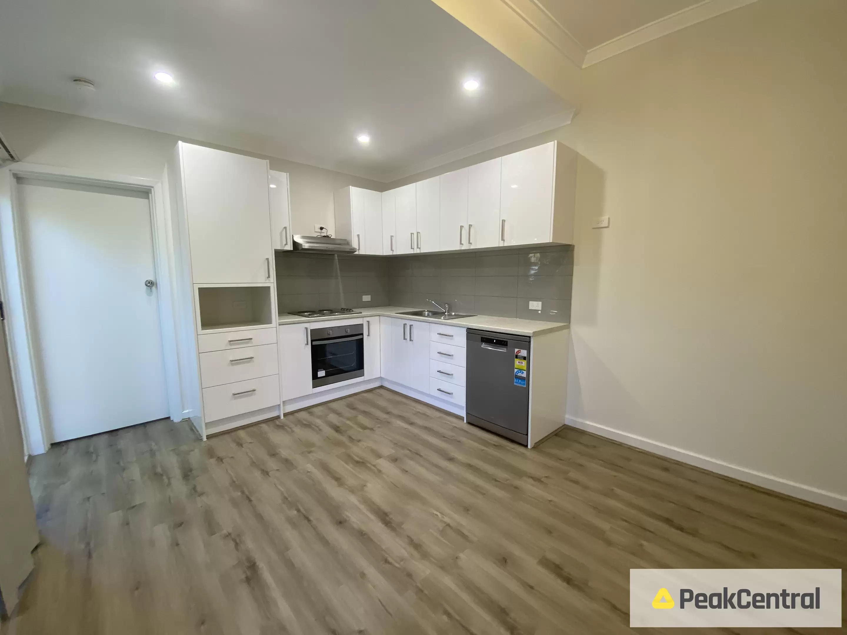 B/66 Frederick Road, Hamilton Hill Leased by Peak Central Property Group - image 1