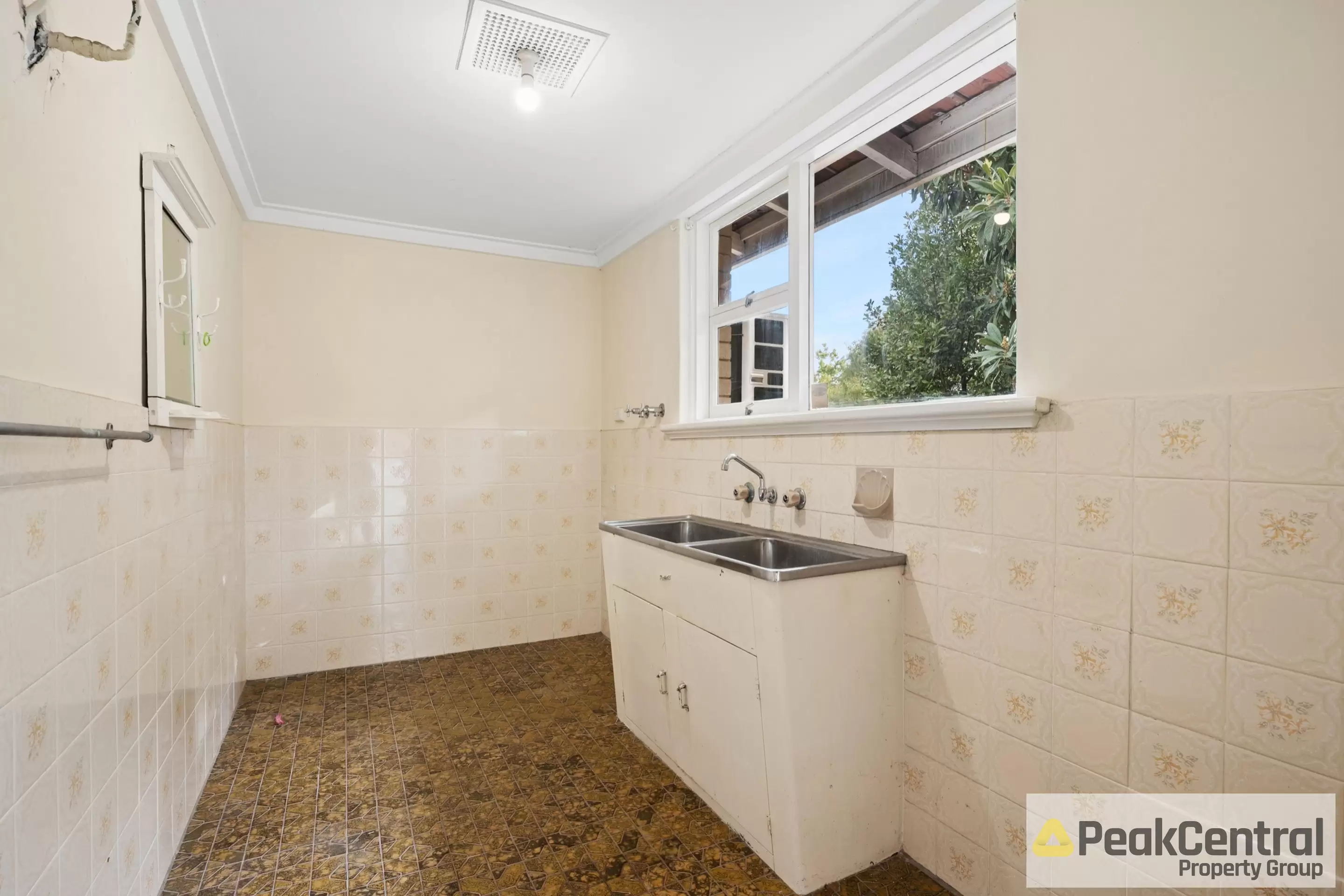 89 Swanbourne Street, Fremantle Leased by Peak Central Property Group - image 12