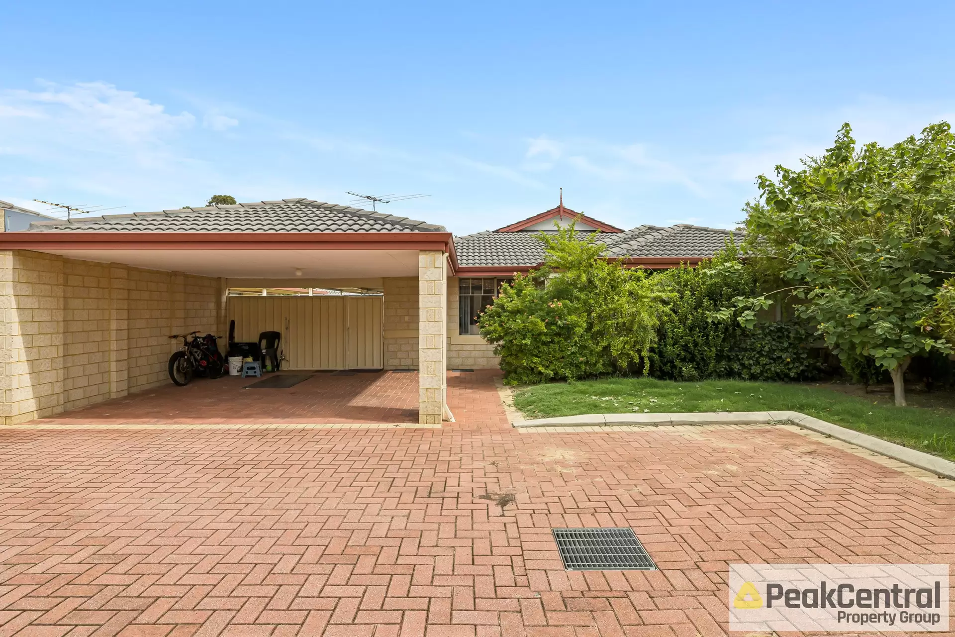 10/10 Peach Tree Way, Forrestfield Sold by Peak Central Property Group - image 1