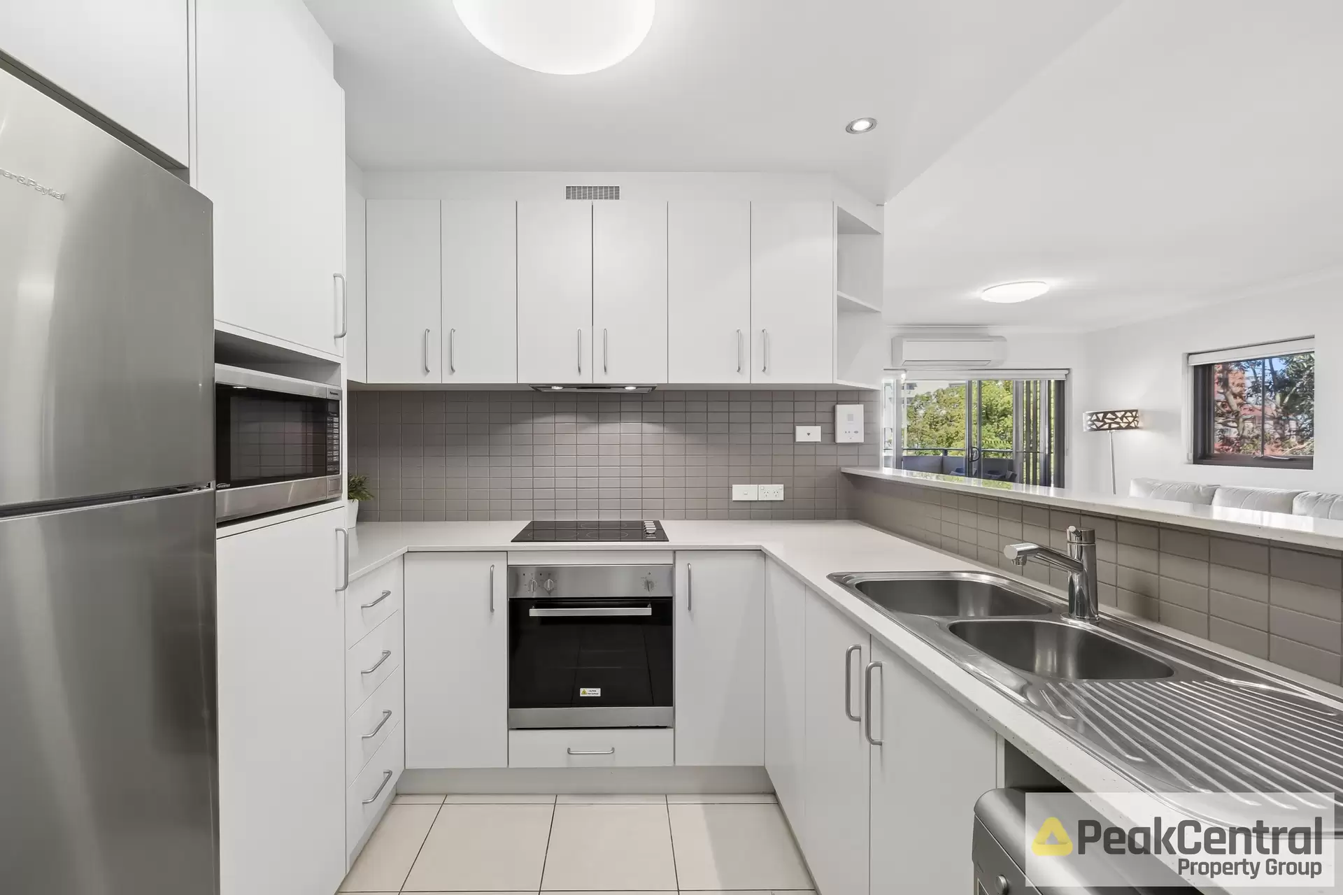21/18 Wellington Street, East Perth Sold by Peak Central Property Group - image 1