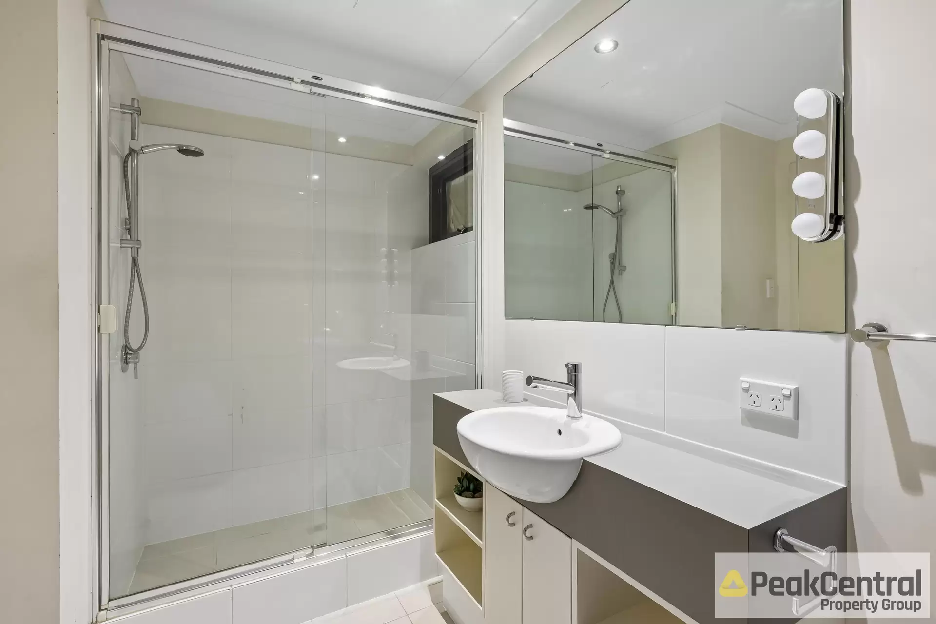 21/18 Wellington Street, East Perth Sold by Peak Central Property Group - image 1