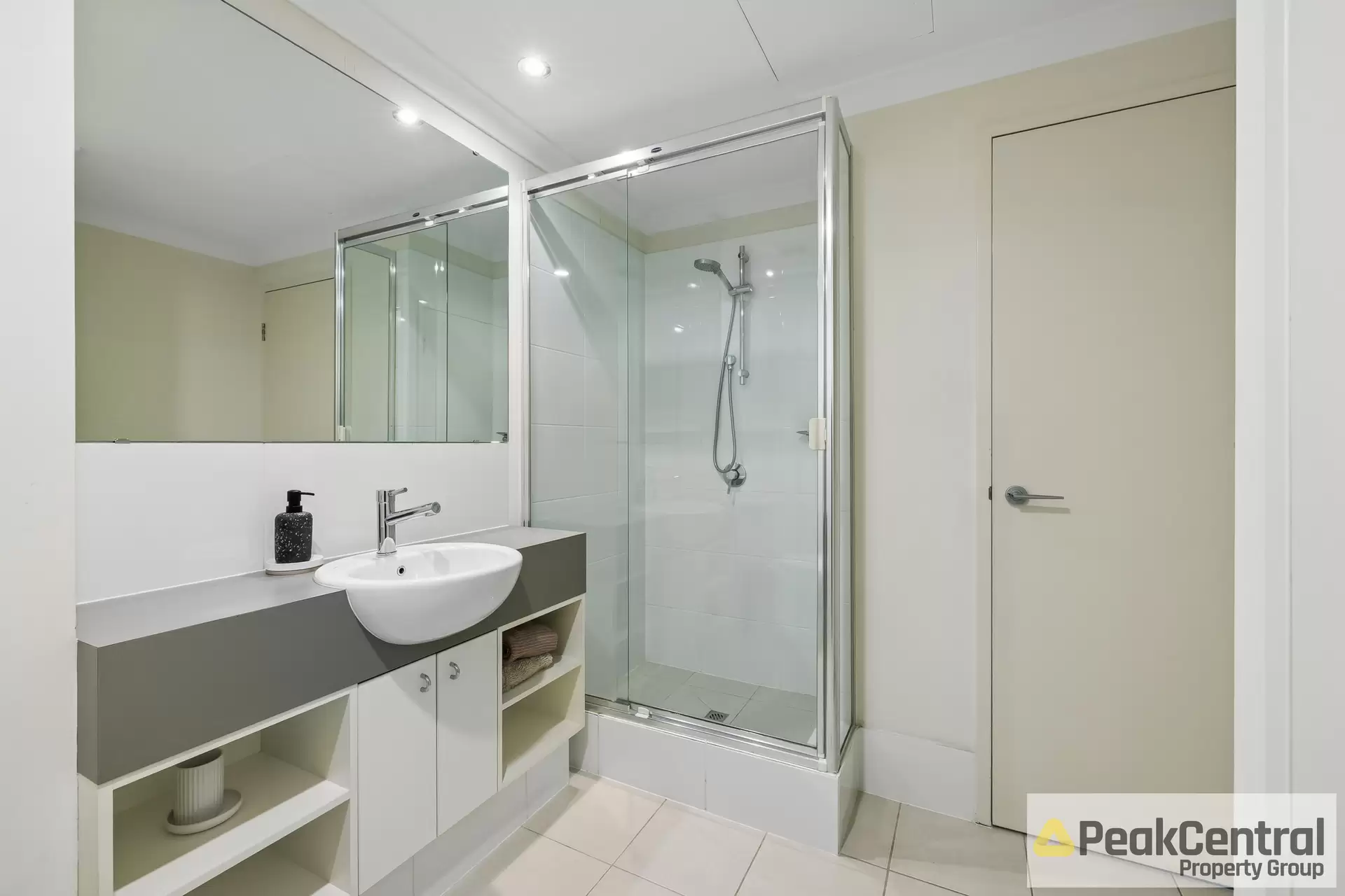 21/18 Wellington Street, East Perth Sold by Peak Central Property Group - image 1