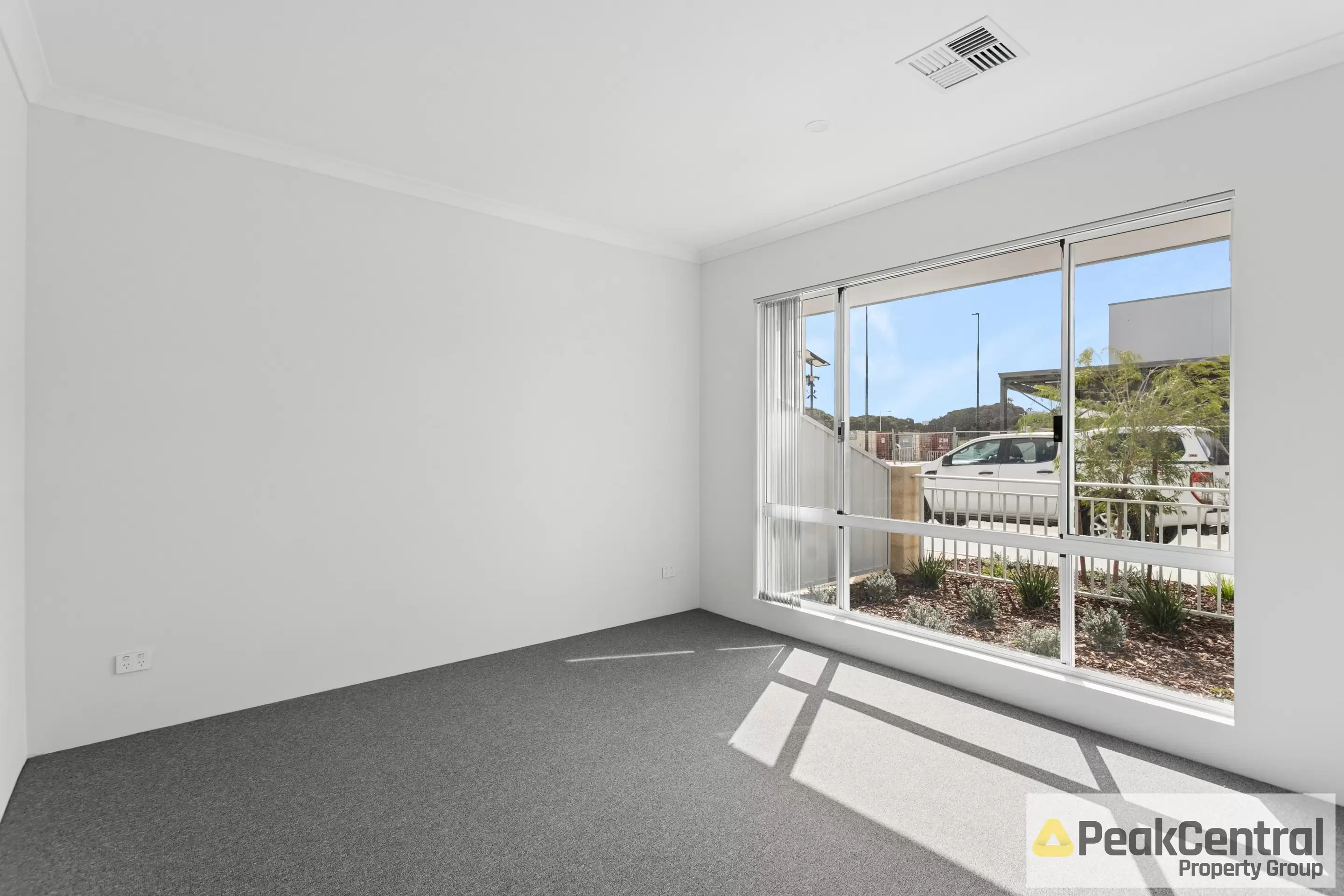 27 Azzurra Loop, Two Rocks Leased by Peak Central Property Group - image 2