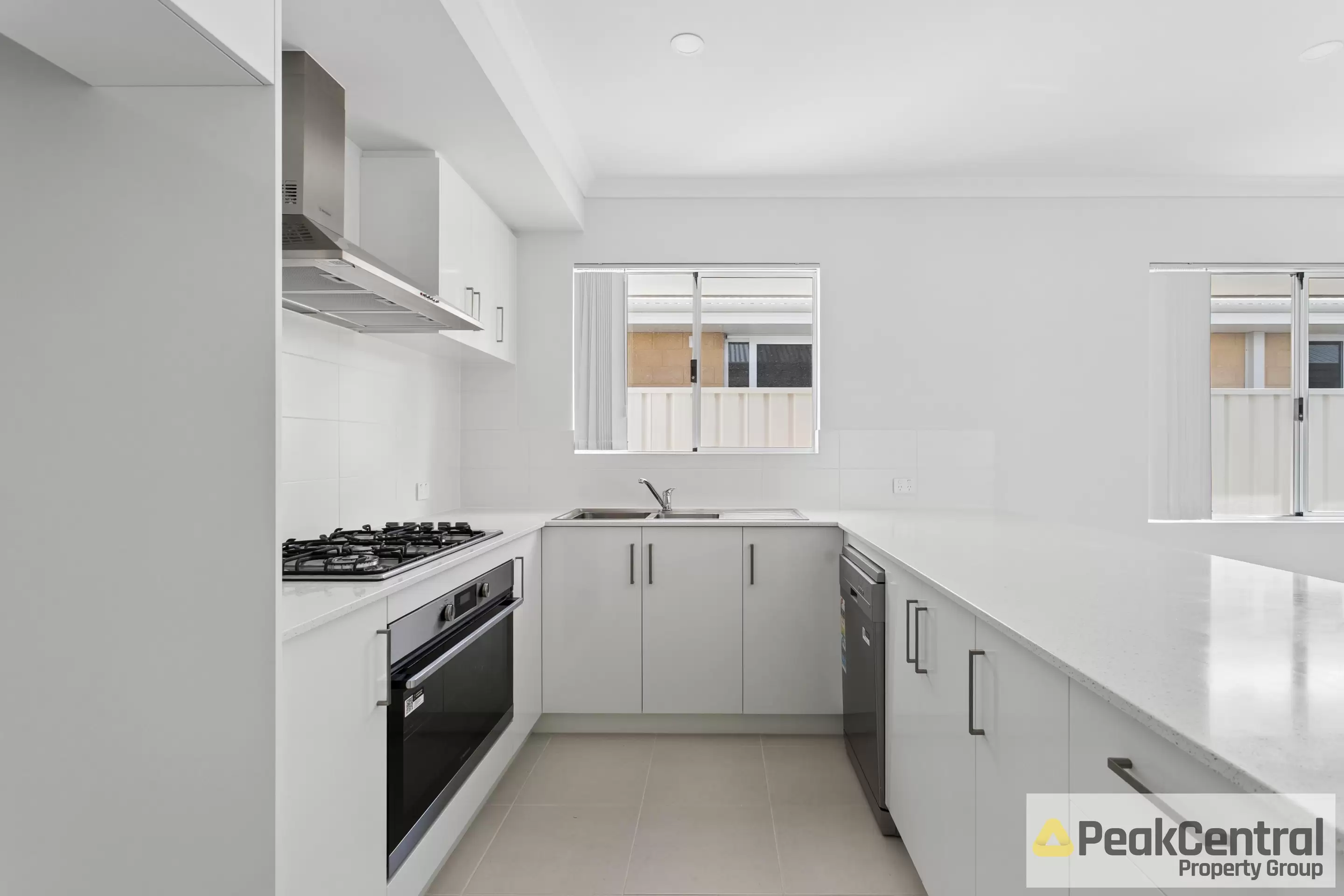 27 Azzurra Loop, Two Rocks Leased by Peak Central Property Group - image 7