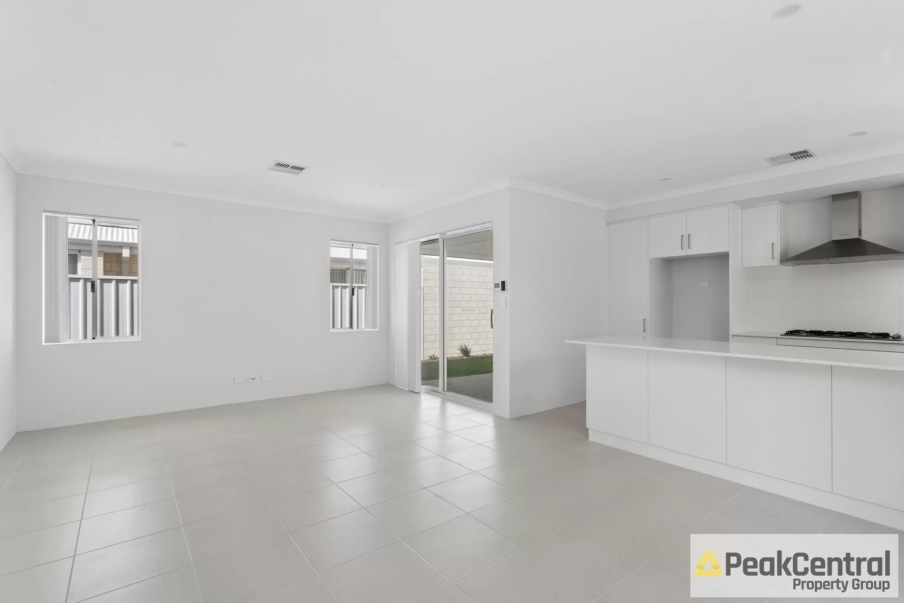 27 Azzurra Loop, Two Rocks Leased by Peak Central Property Group - image 8