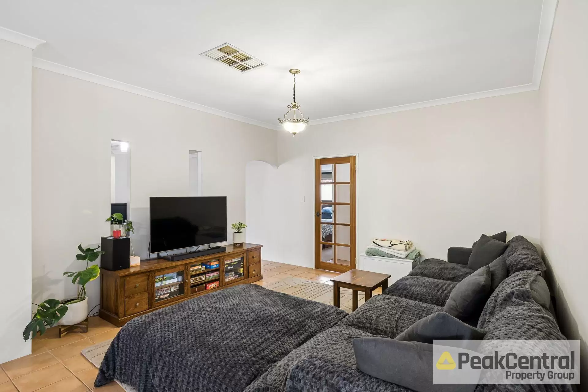 23 Avon Crescent, Atwell Sold by Peak Central Property Group - image 5