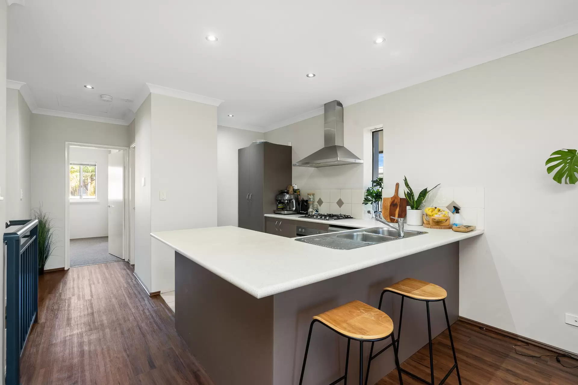 3/191 Rockingham Beach Road, Rockingham Sold by Peak Central Property Group - image 1
