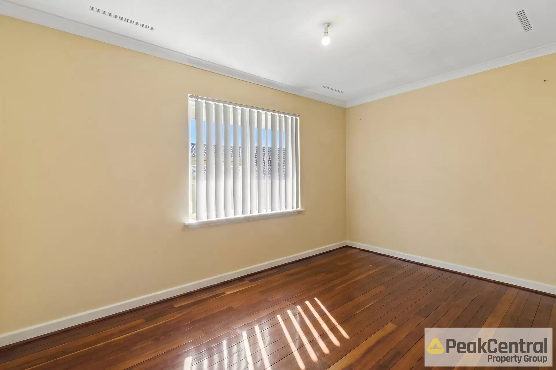 6 Burney Court, Kardinya Sold by Peak Central Property Group - image 1