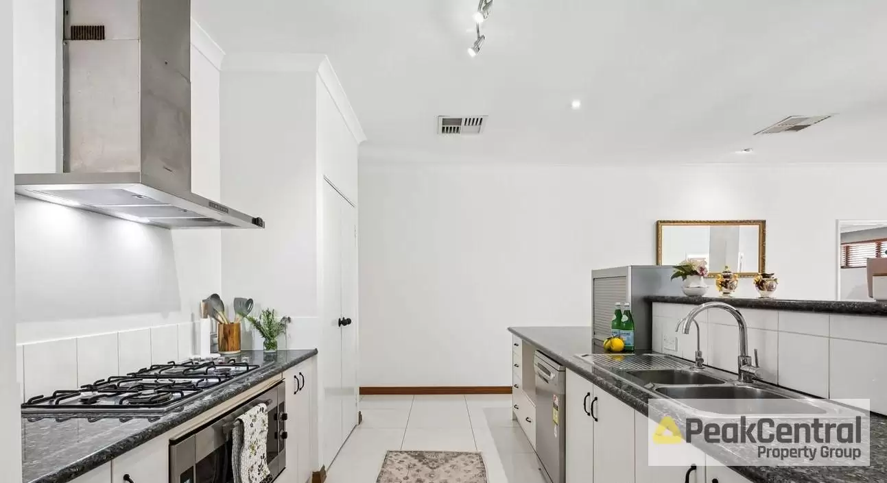 12 Jouissance Bend, Atwell Leased by Peak Central Property Group - image 9