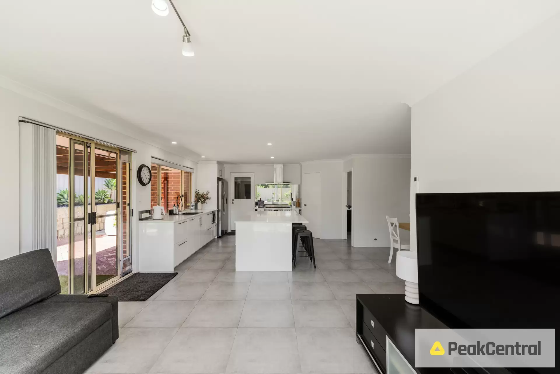 4 Karlak Close, Leda Leased by Peak Central Property Group - image 1